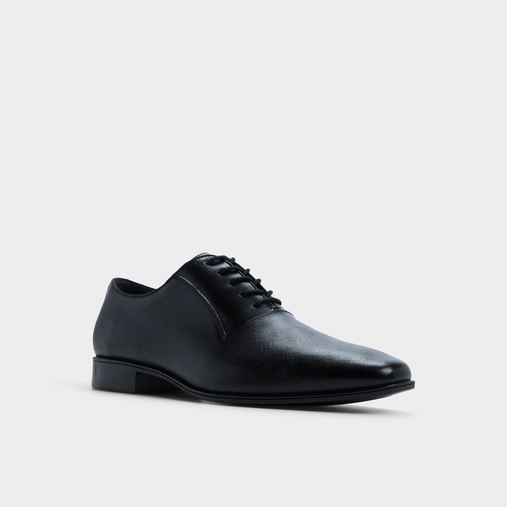 Three-quarter angle of Black Biaggoo Oxford shoe's front side