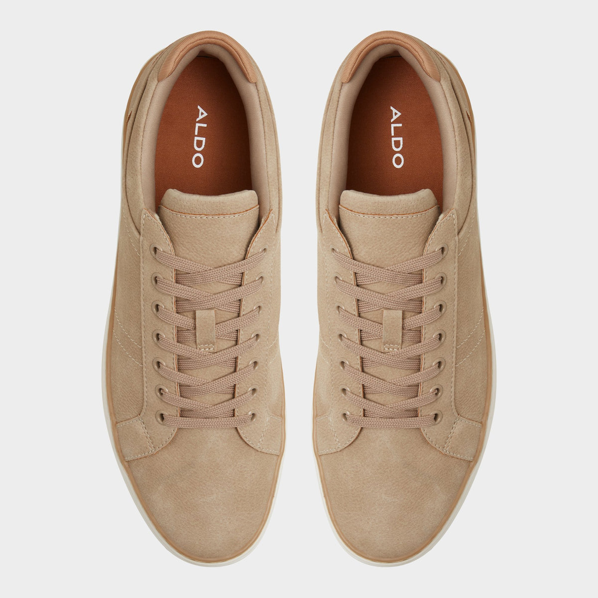 Top-down view of the Beige Greyson Low top sneaker
