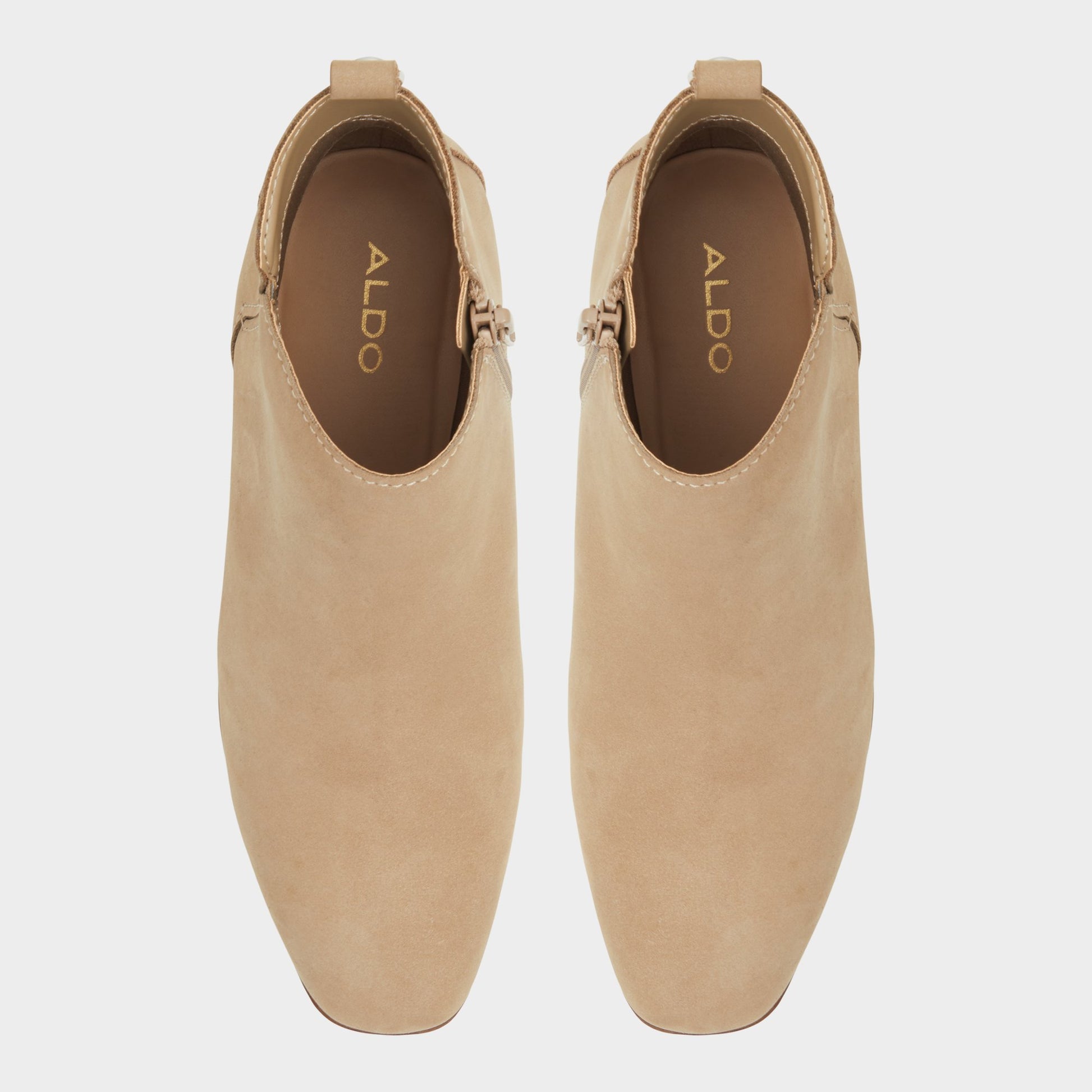 Top-down view of the Khaki Verity Chelsea boot