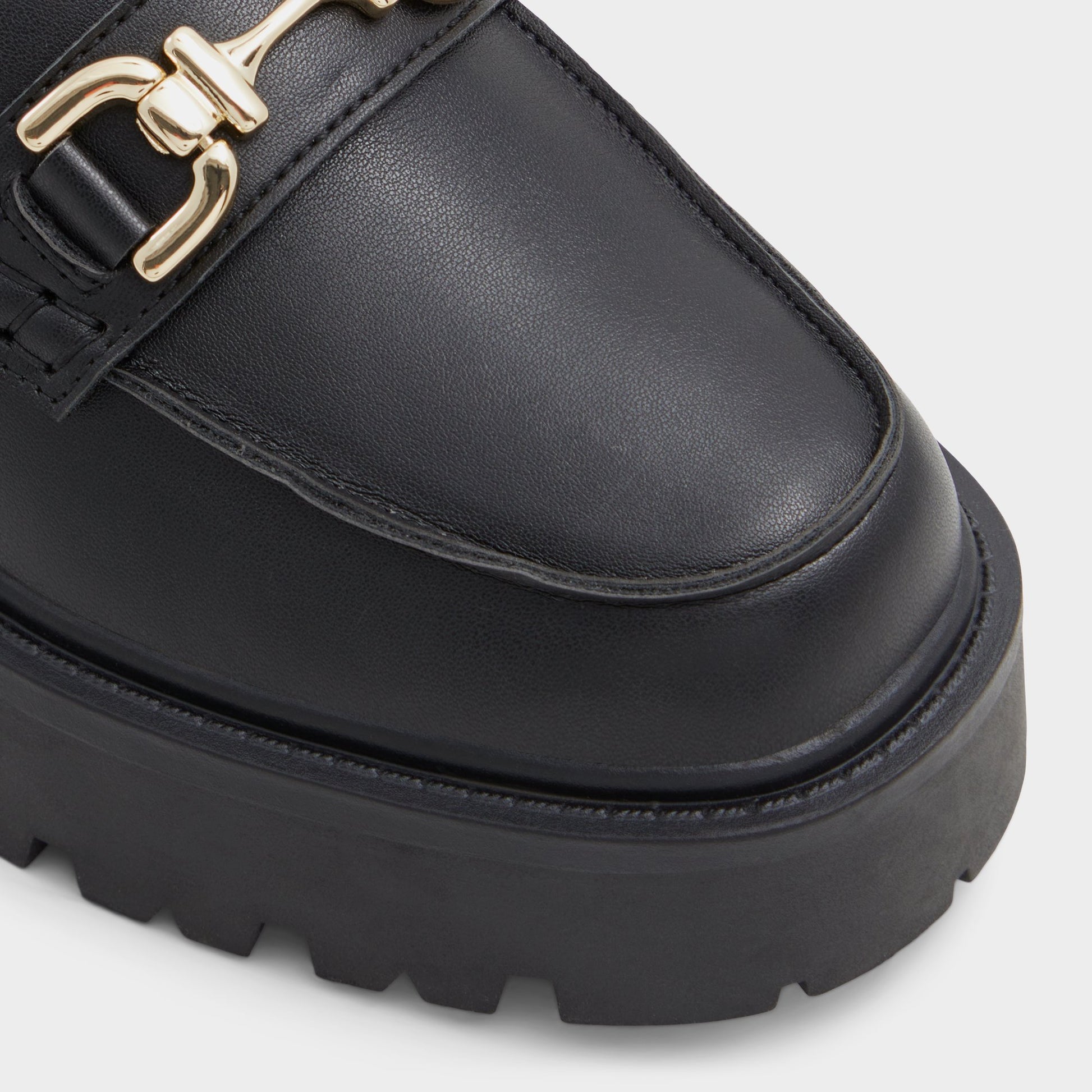 Close-up of the Black Oneameth Loafer