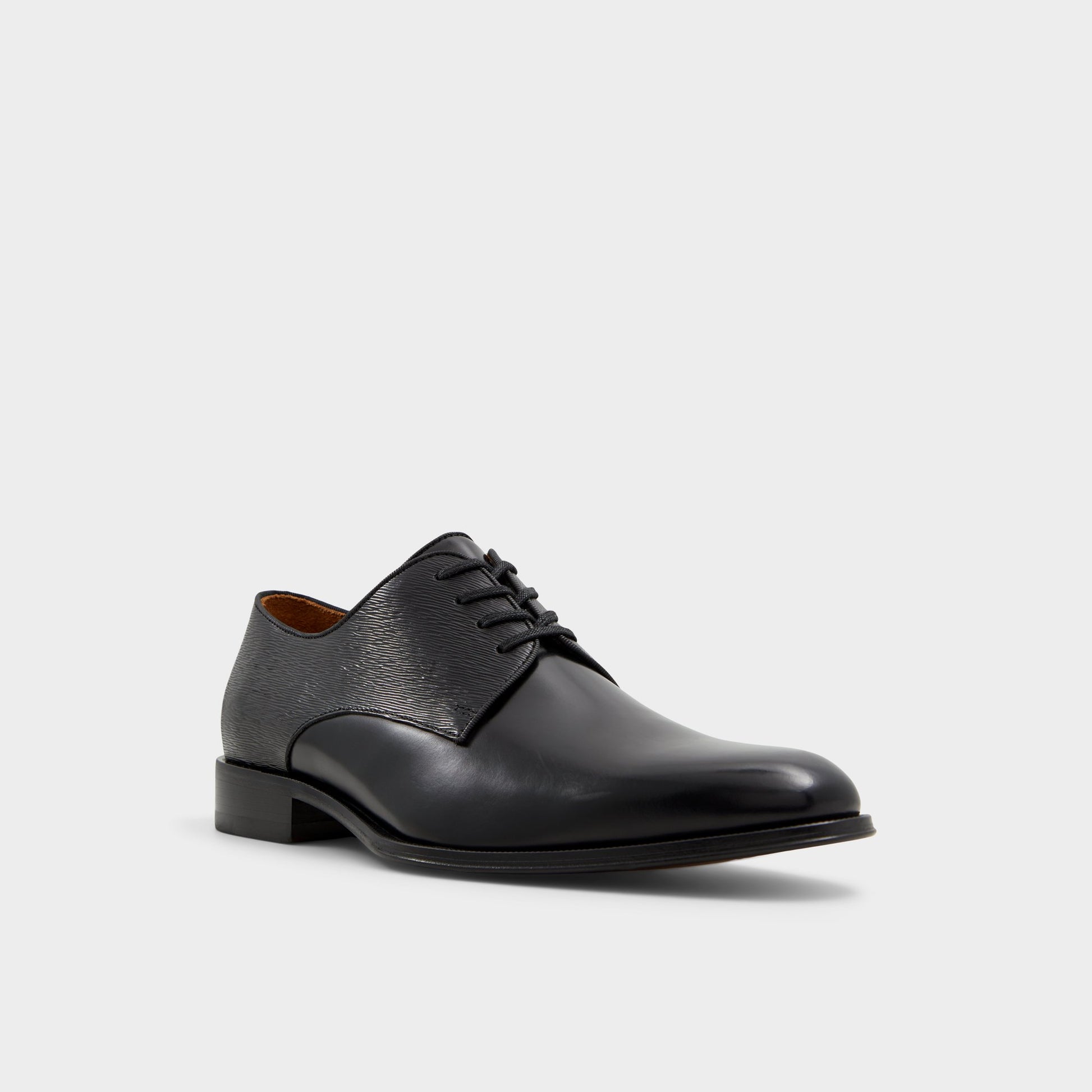 Three-quarter angle of Black Halbart Oxford shoe's front side
