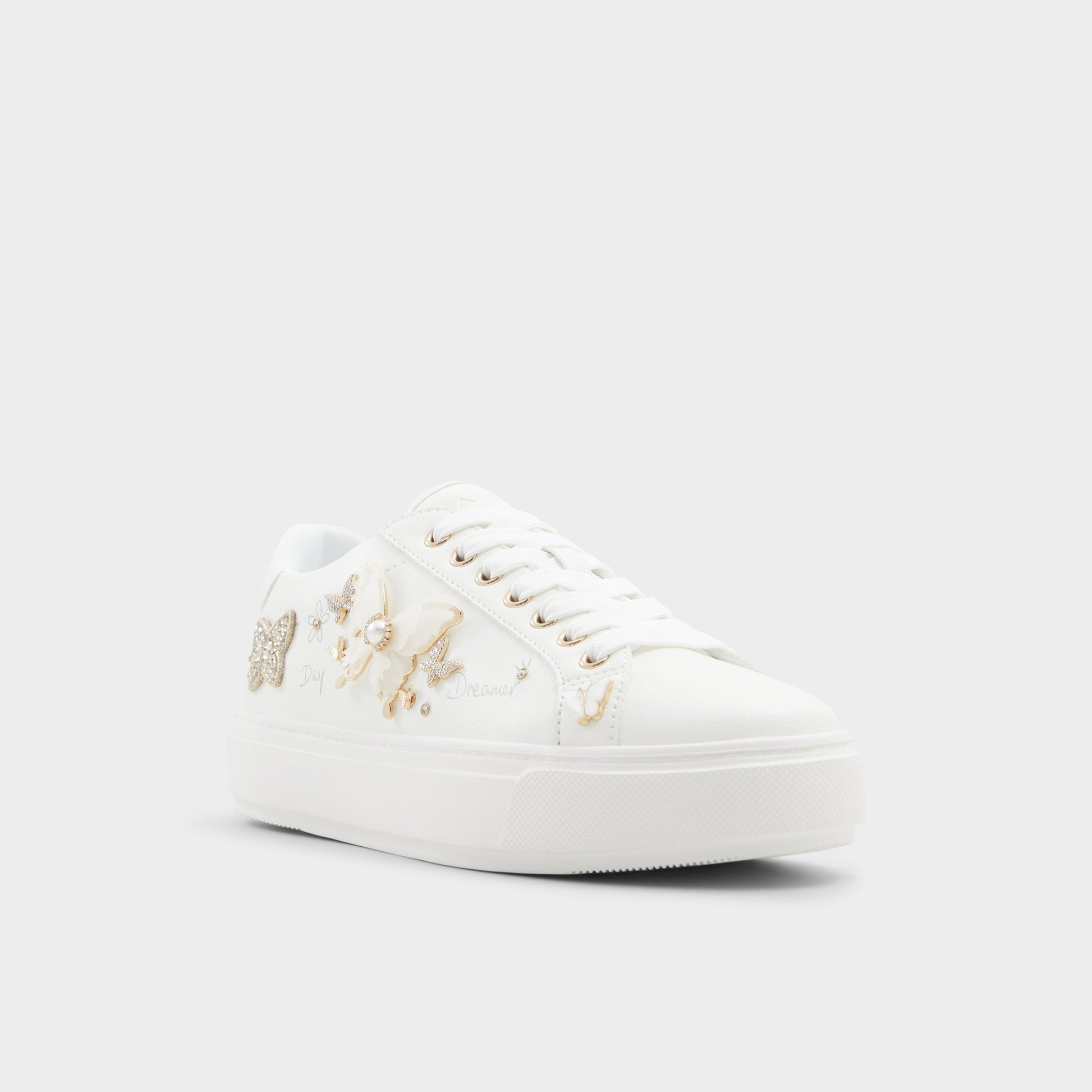 Three-quarter angle of White Pearlwing Low top sneaker's front side