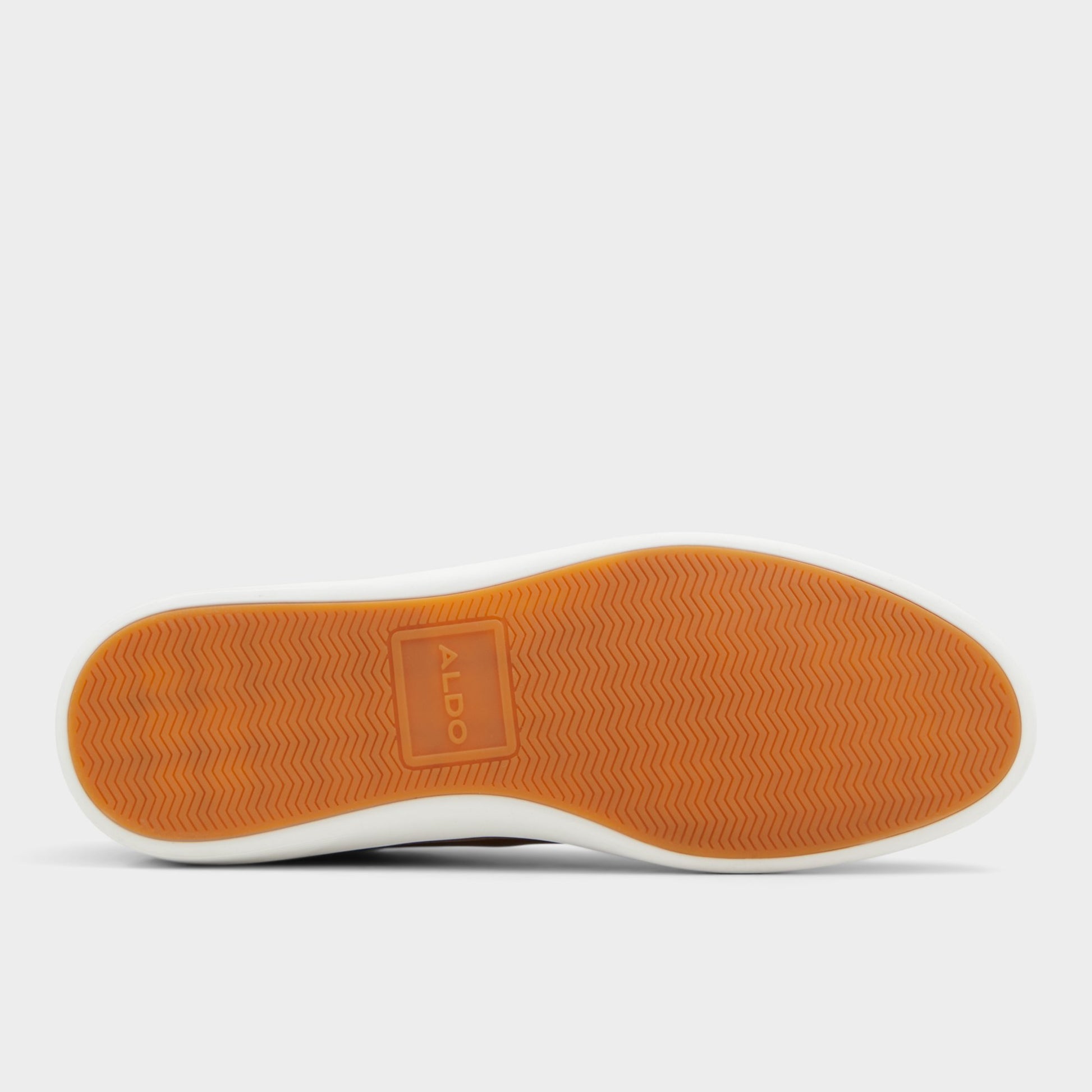 View of Light Brown Finespec Low top sneaker's sole