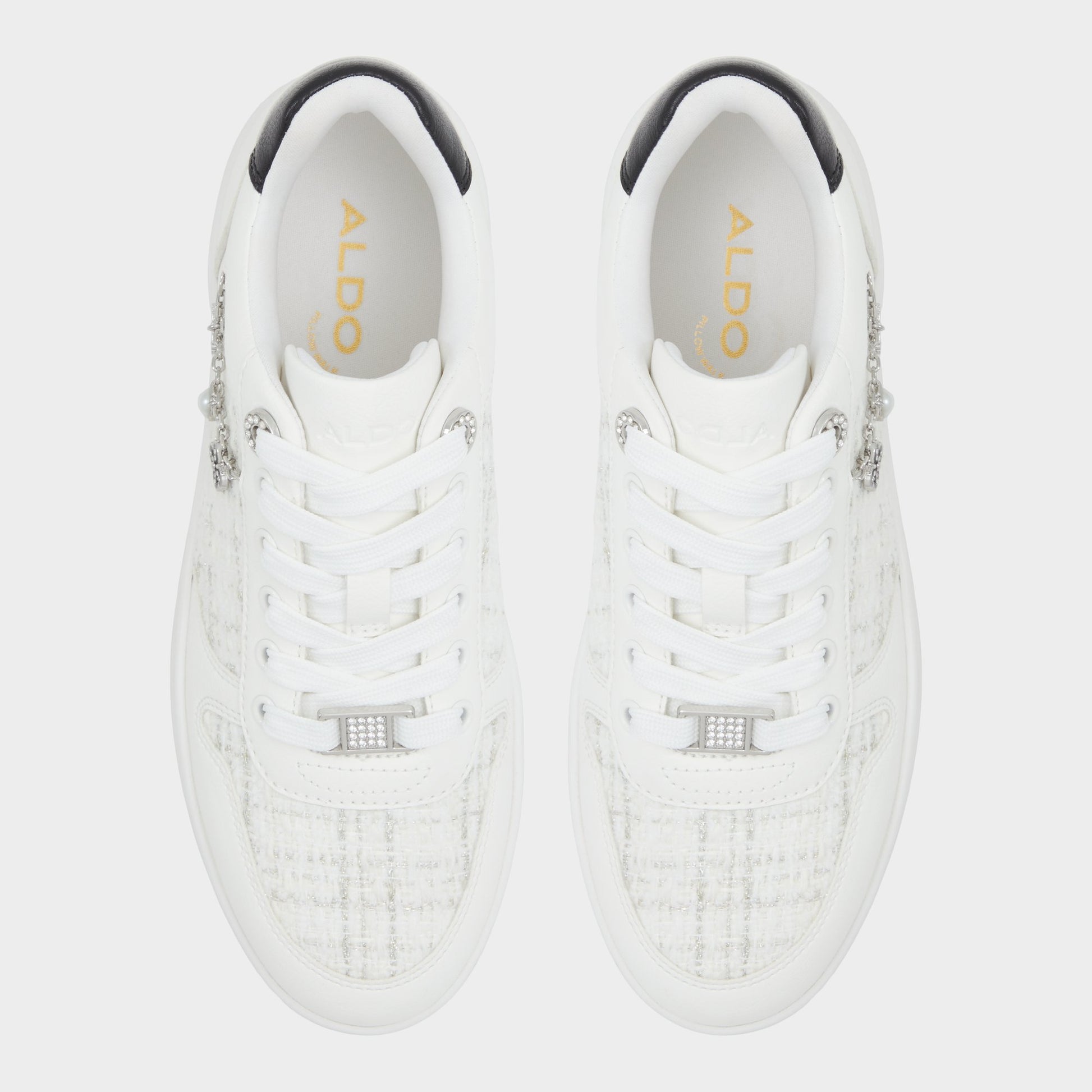 Top-down view of the White/black Marisette Low top sneaker