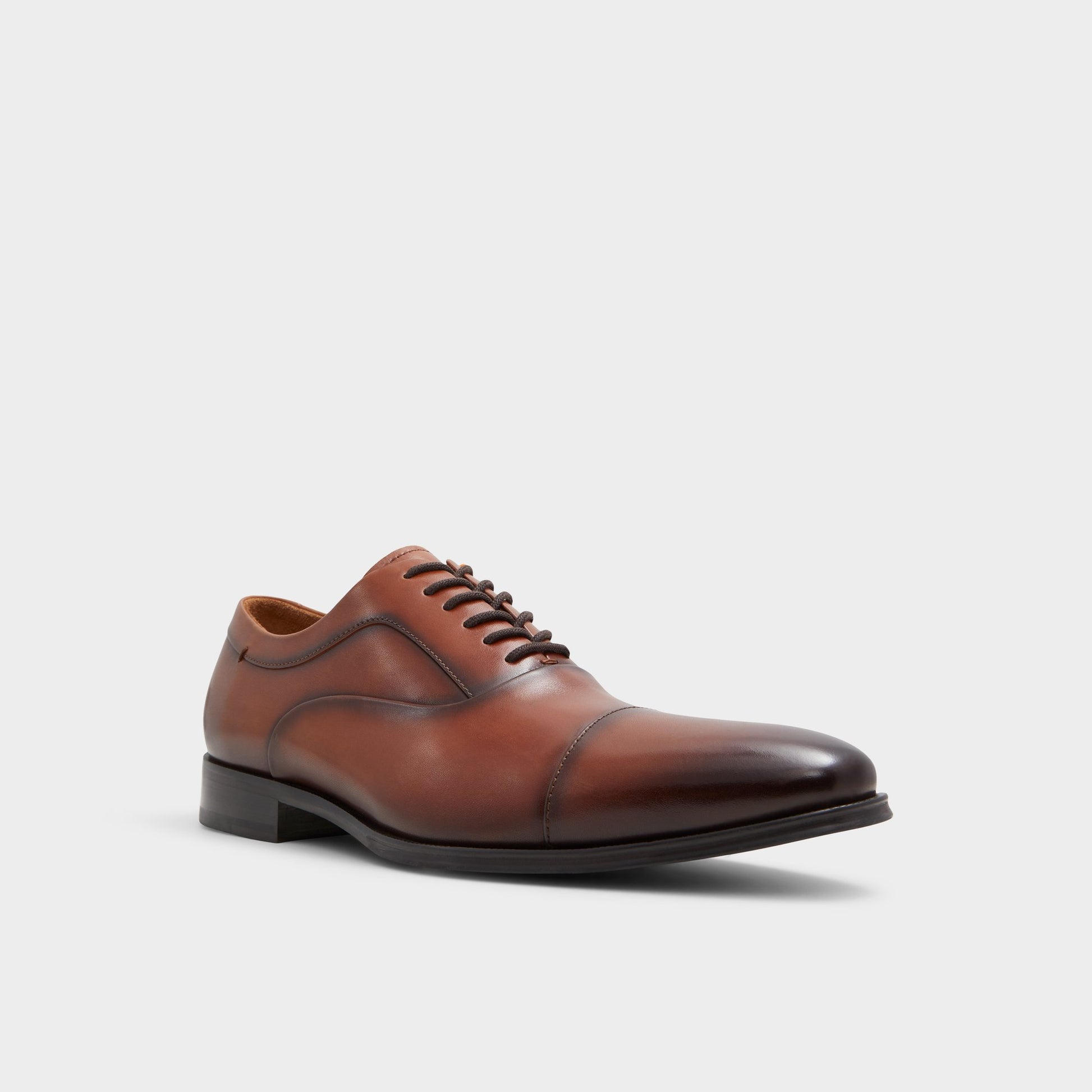 Three-quarter angle of Light brown Osborne Oxford shoe's front side