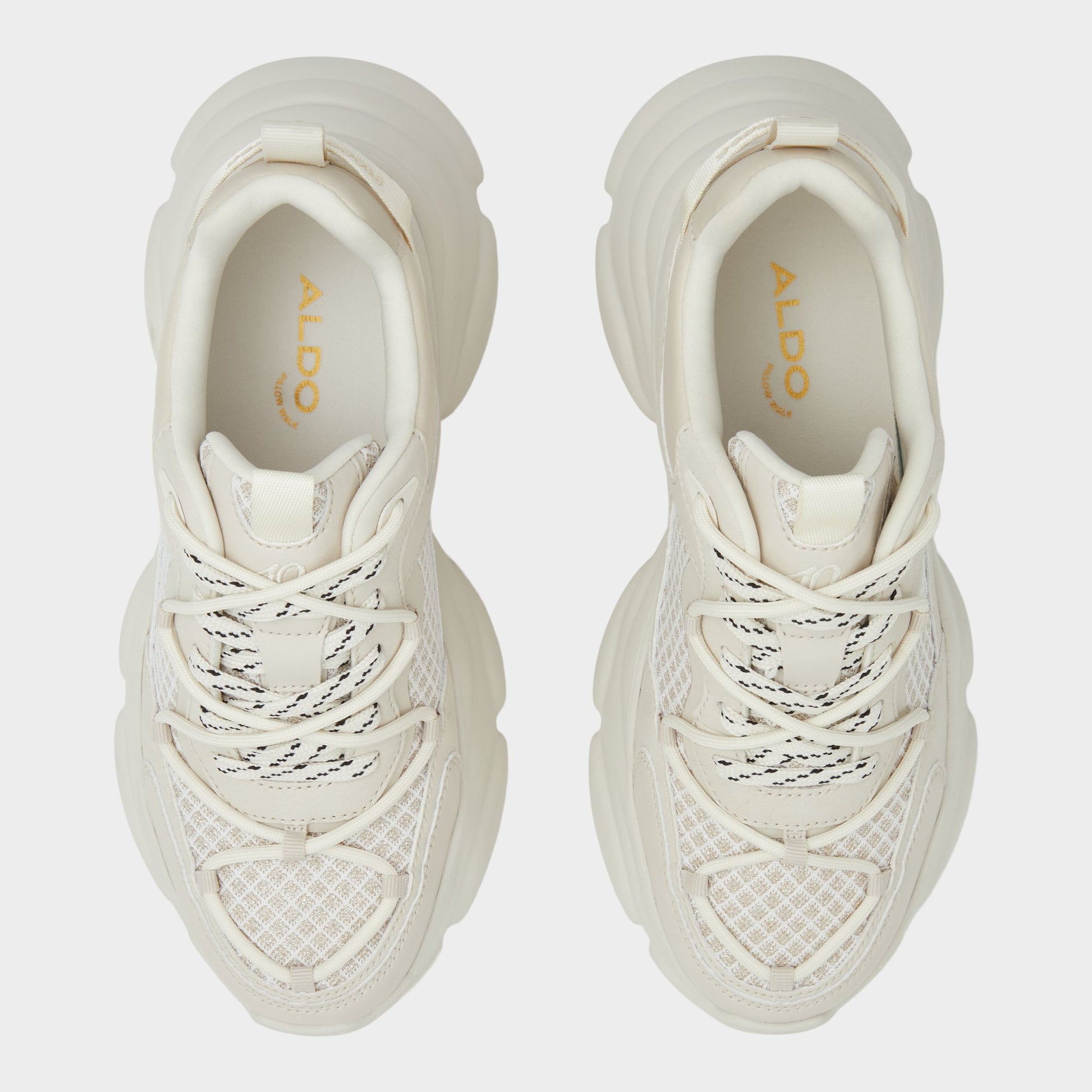 Vue de dessus de la Autre Blanc Andree Sneaker