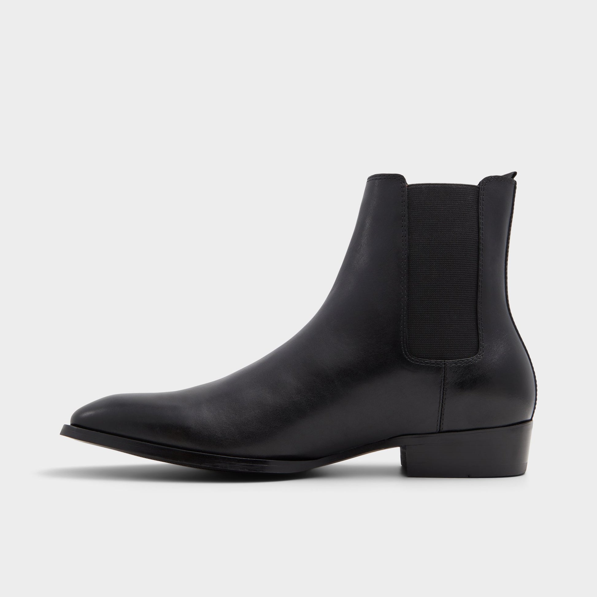Vue latérale de Noir Bert Botte Chelsea