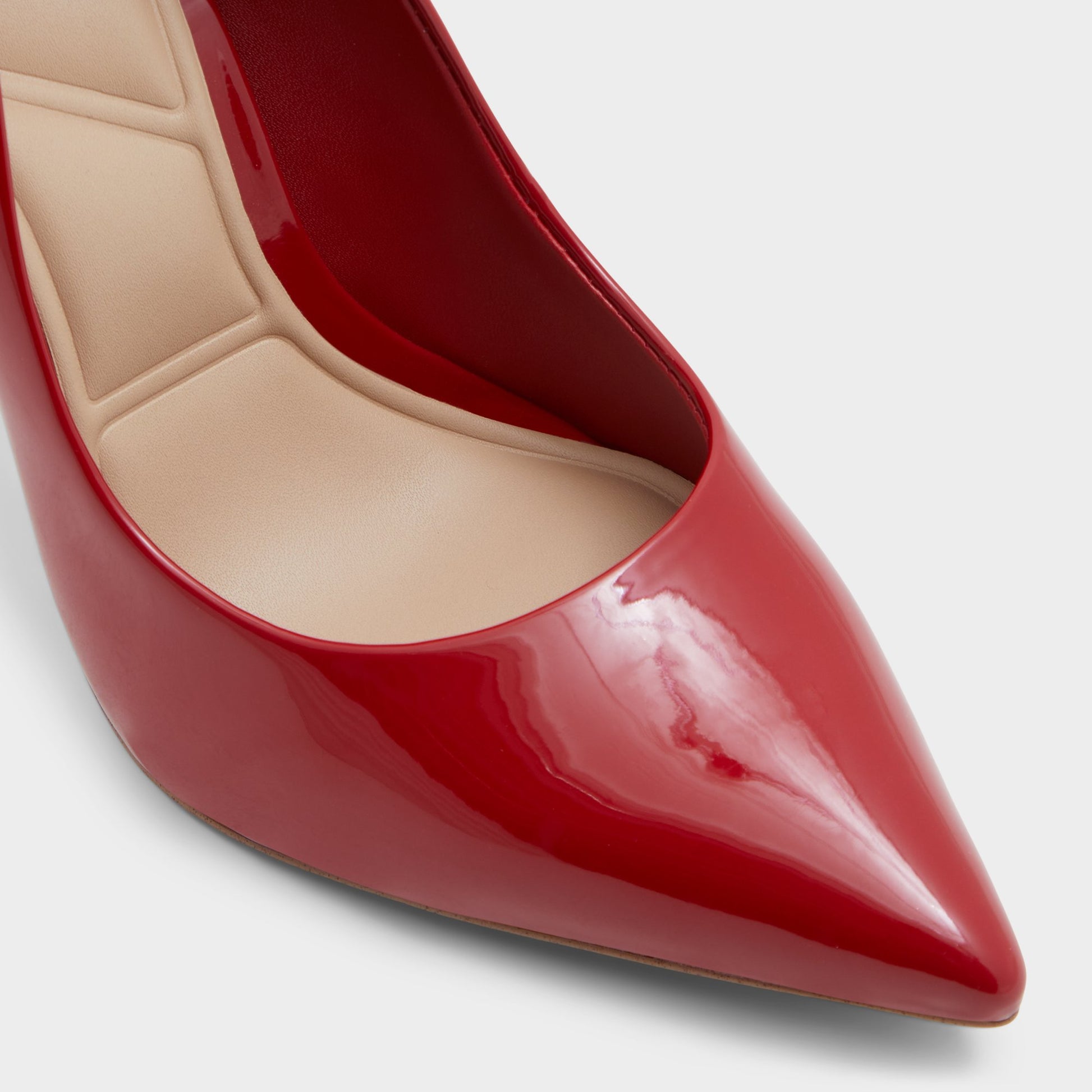 Close-up of the Red Stessy2.0 Pump