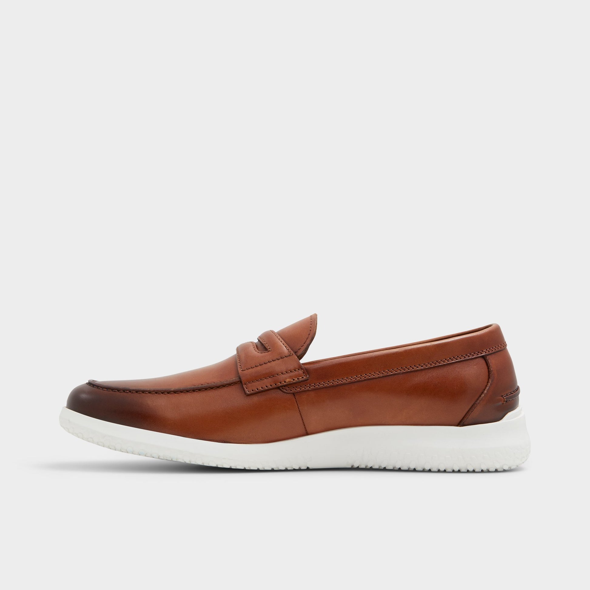 Side view of Cognac Hector Loafer