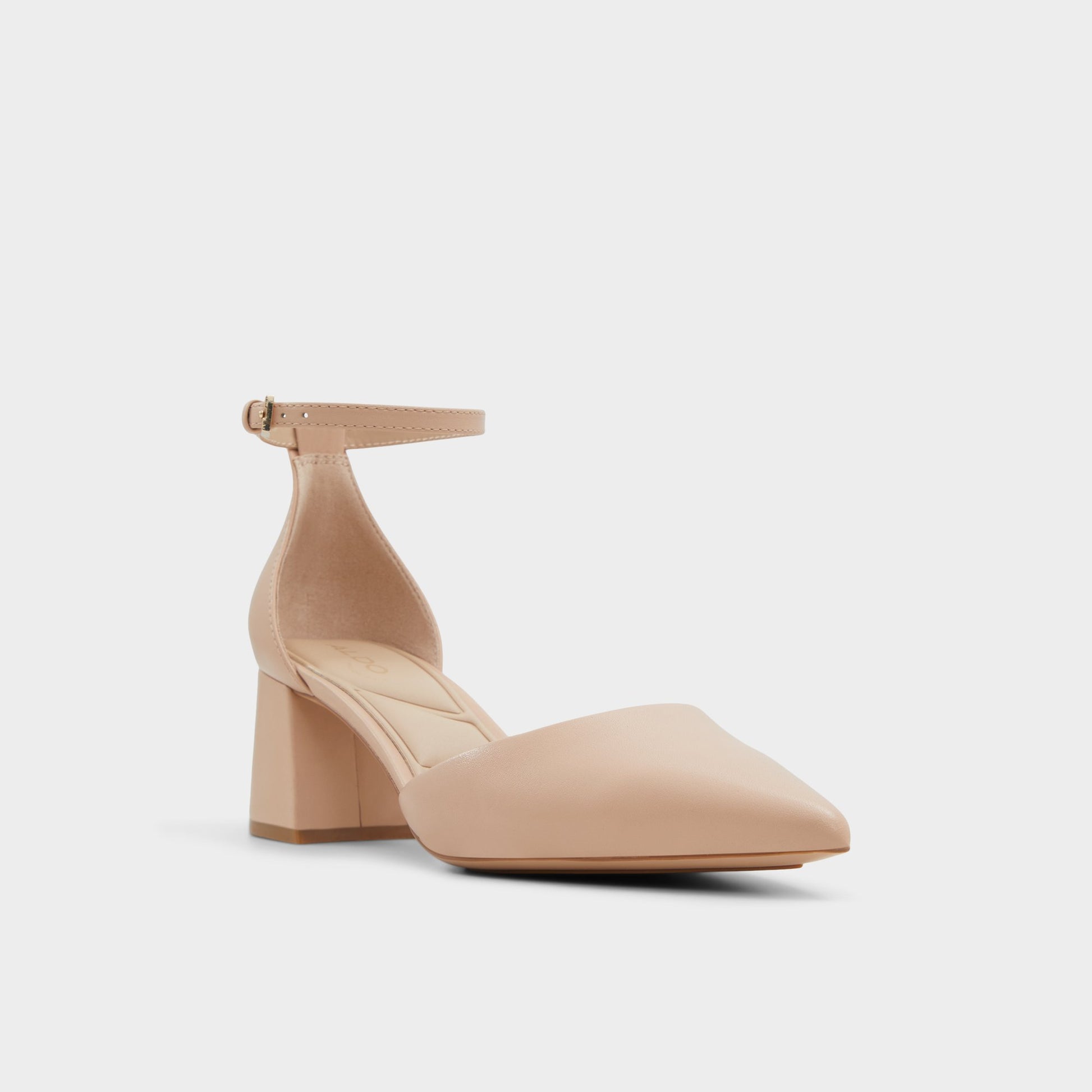 Three-quarter angle of Bone Uneral High heeled shoe's front side