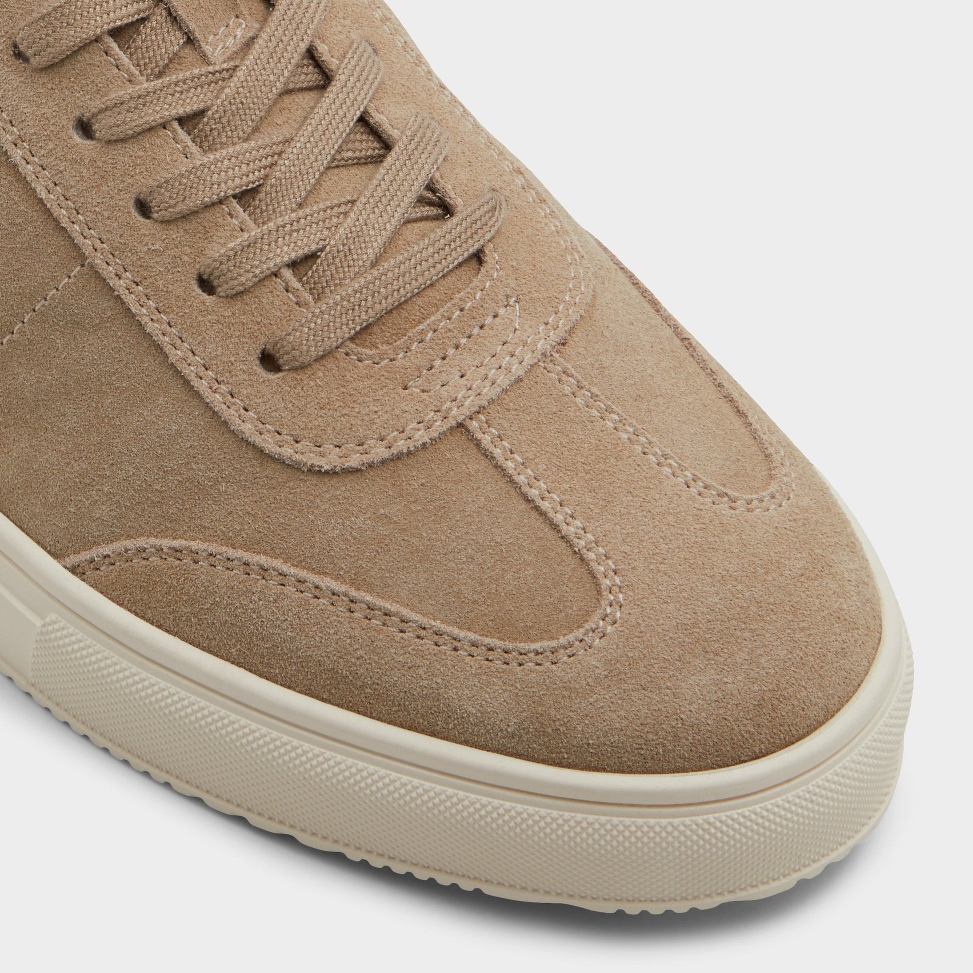 Close-up of the Other Brown Ross Low top sneaker
