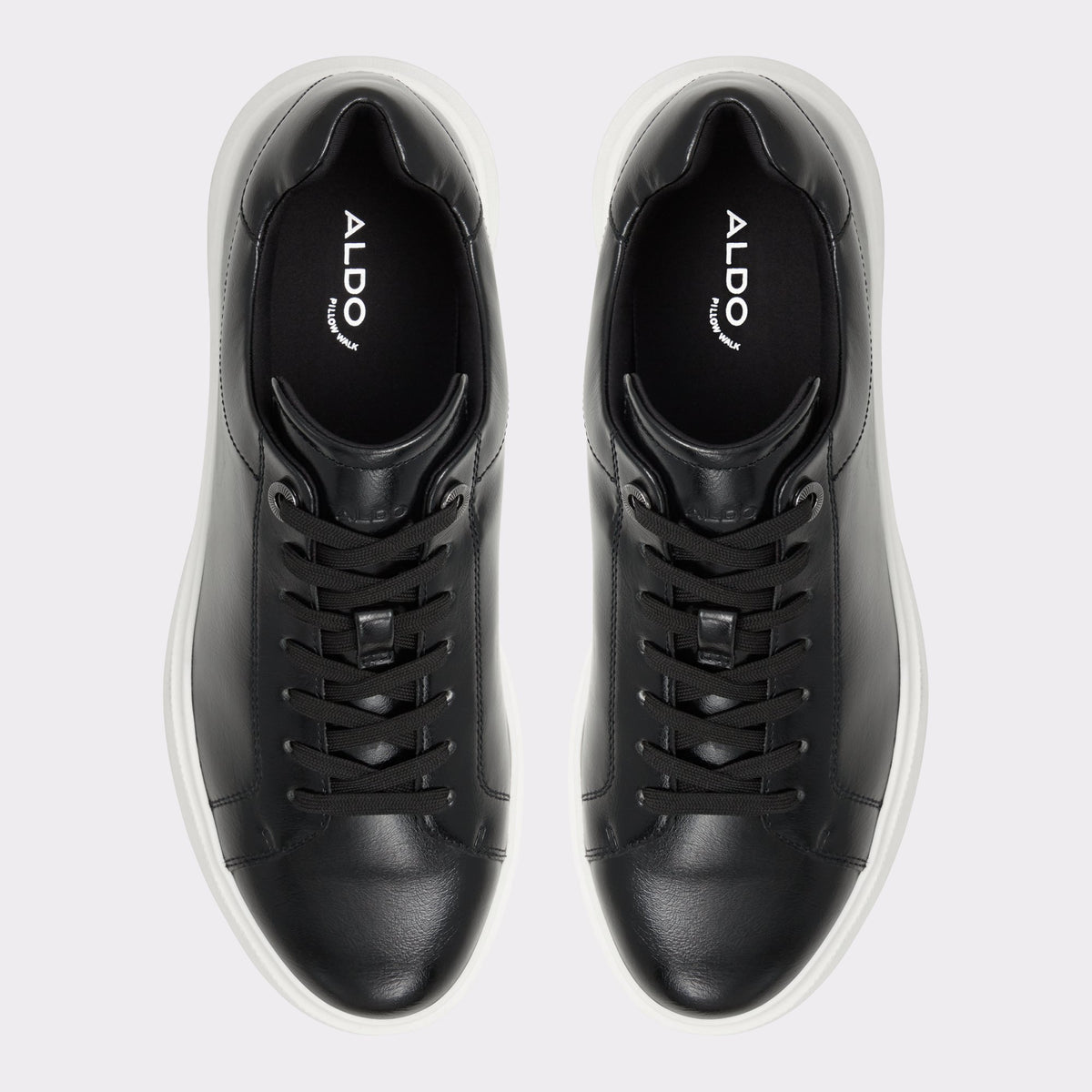 Top-down view of the Black/Black Magnus Low top sneaker