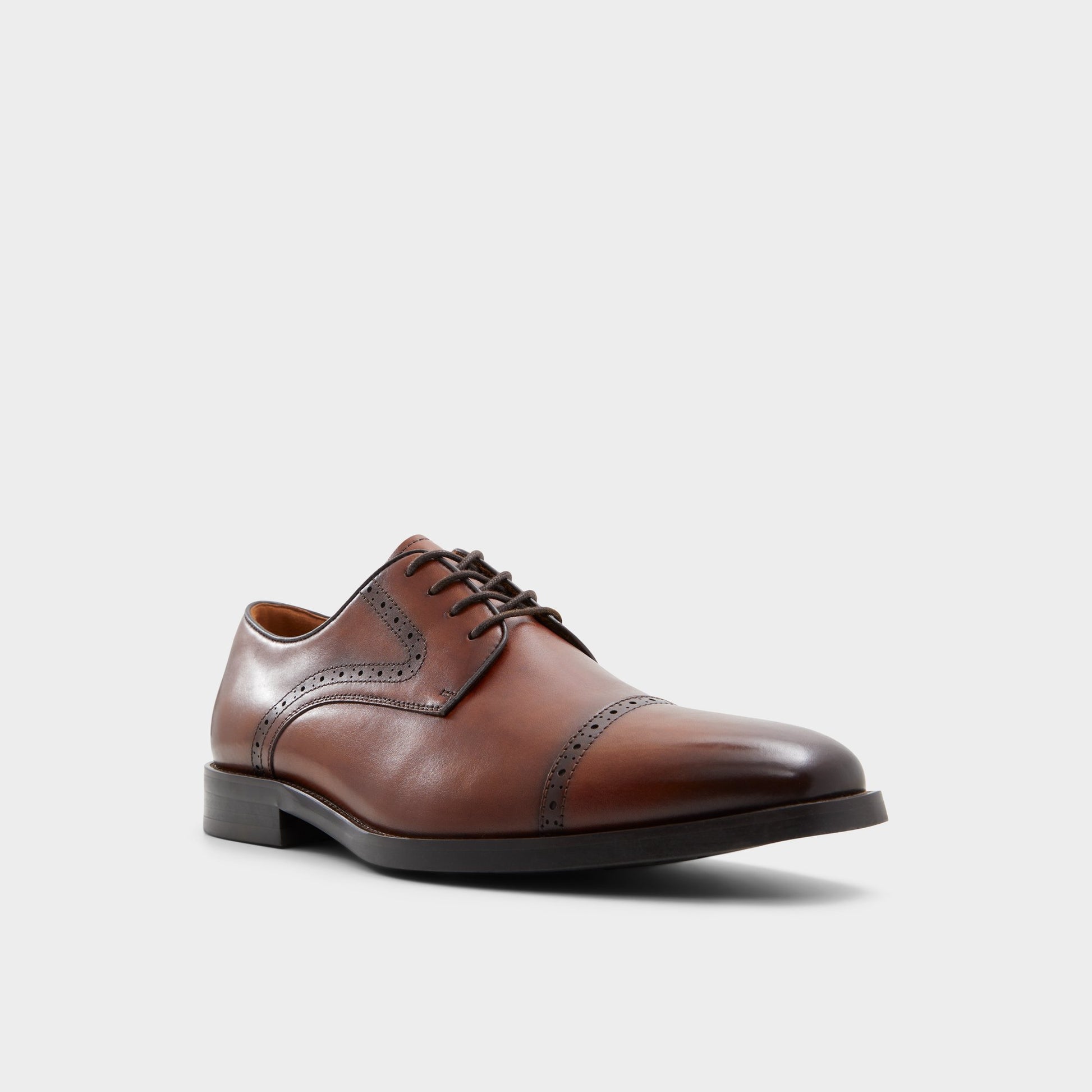 Three-quarter angle of Cognac Bronko Derby shoe's front side