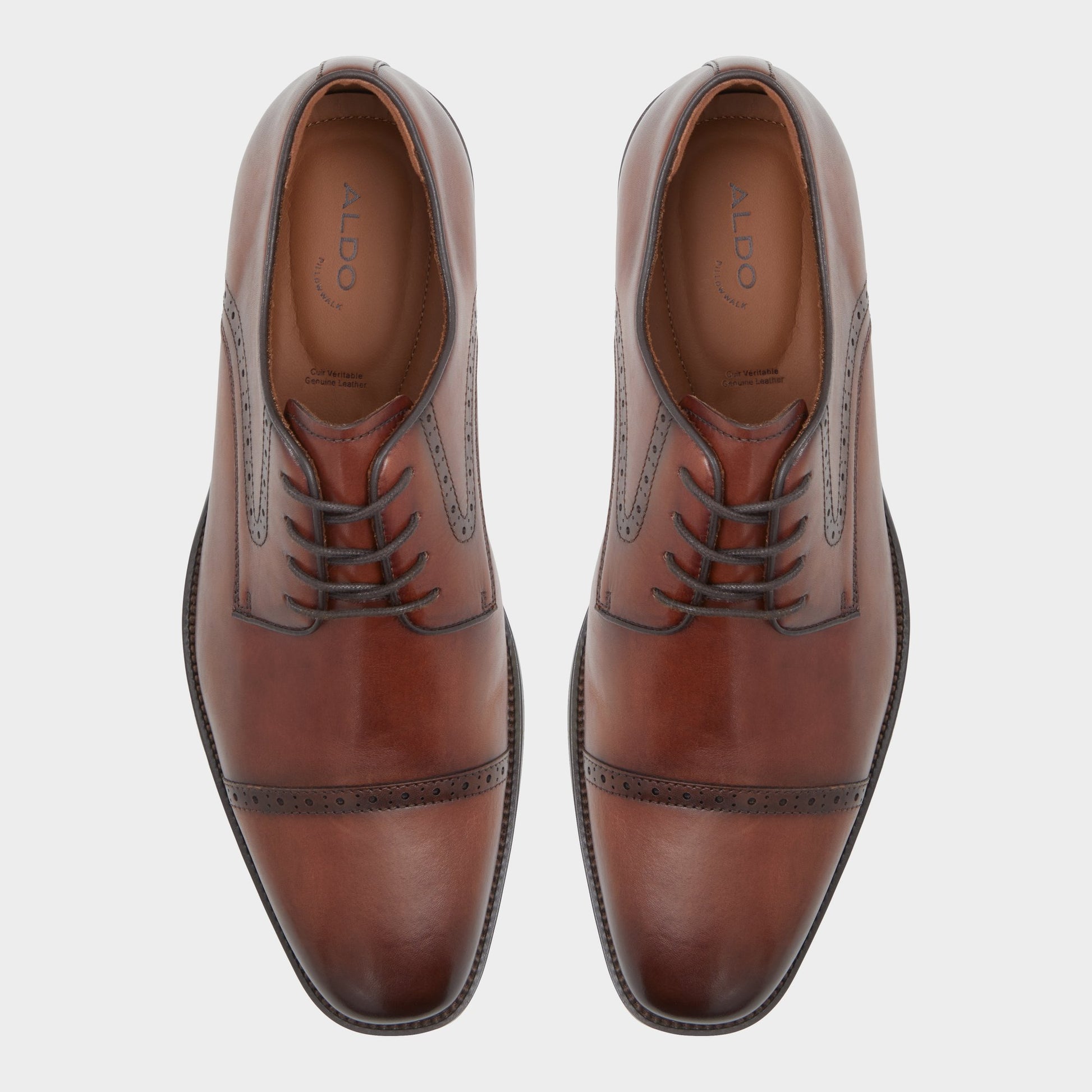 Top-down view of the Cognac Bronko Derby shoe