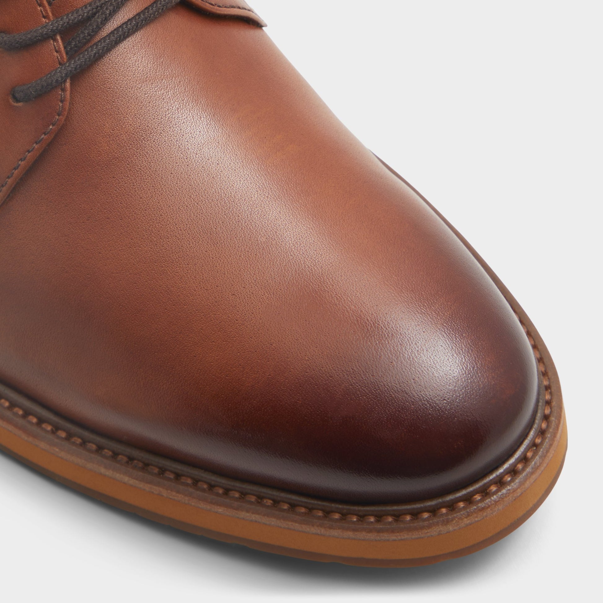 Close-up of the Cognac Ferguson Oxford shoe