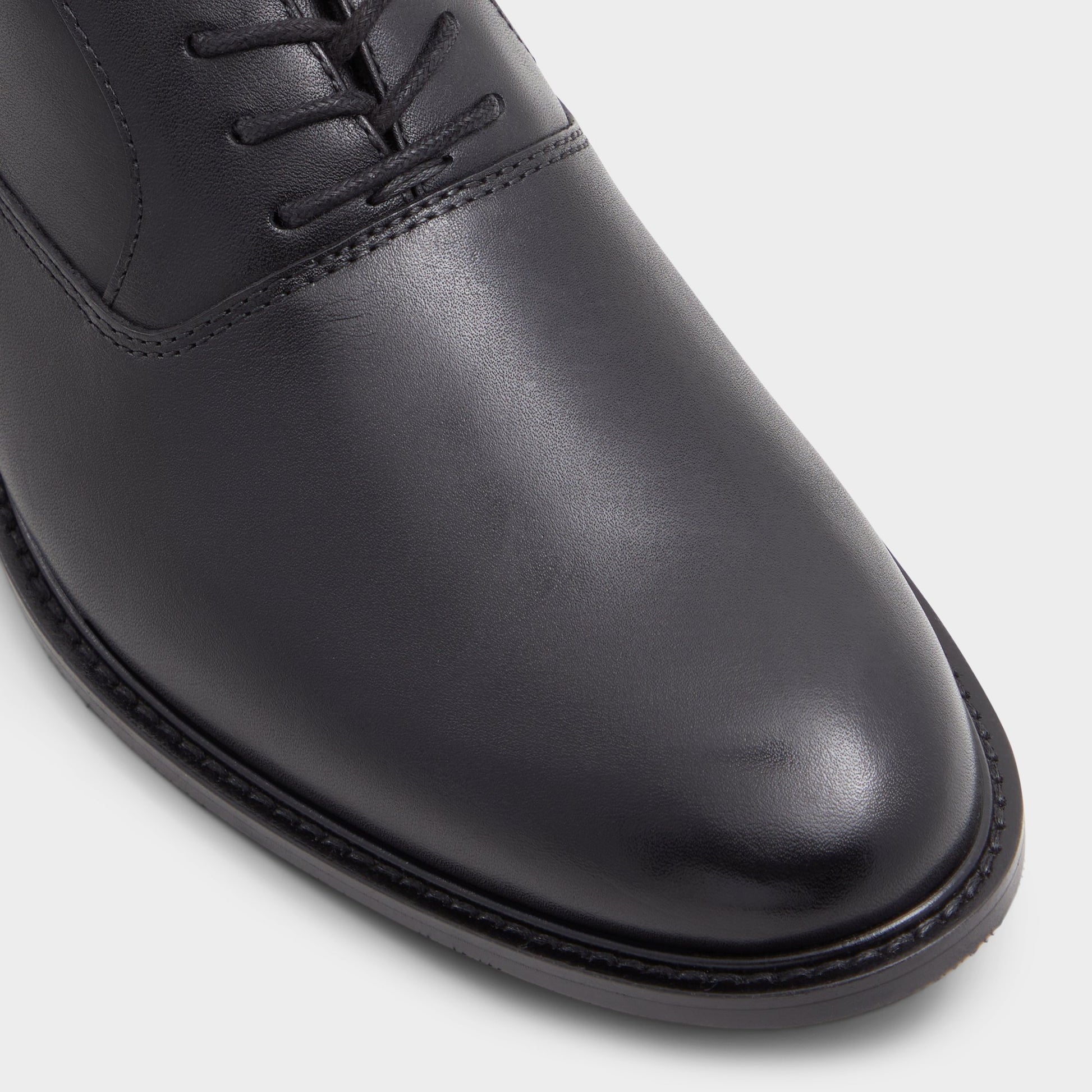 Close-up of the Black Dason Oxford shoe