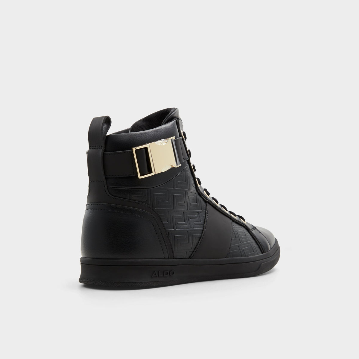Angle de trois quarts de l'arrière de Noir Corydon High top sneaker