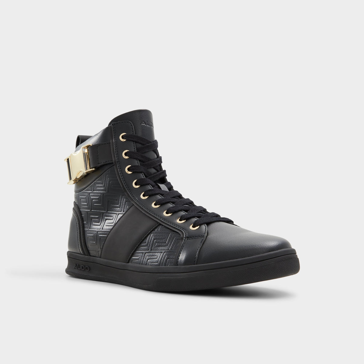 Angle de trois quarts de la face avant de Noir Corydon High top sneaker