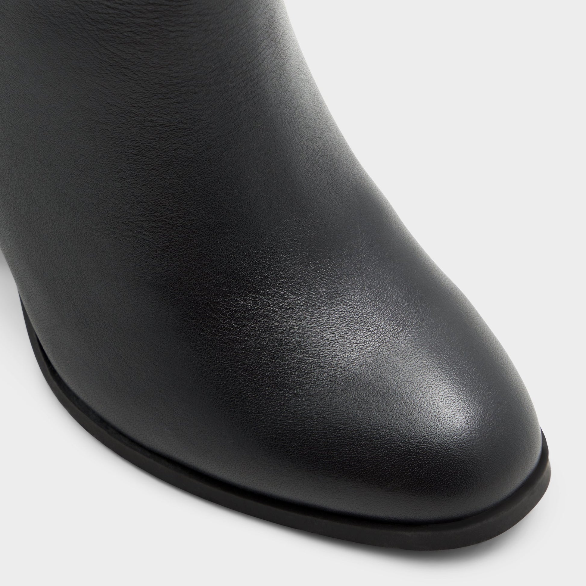 Close-up of the Black Belide-wc Knee-high boot