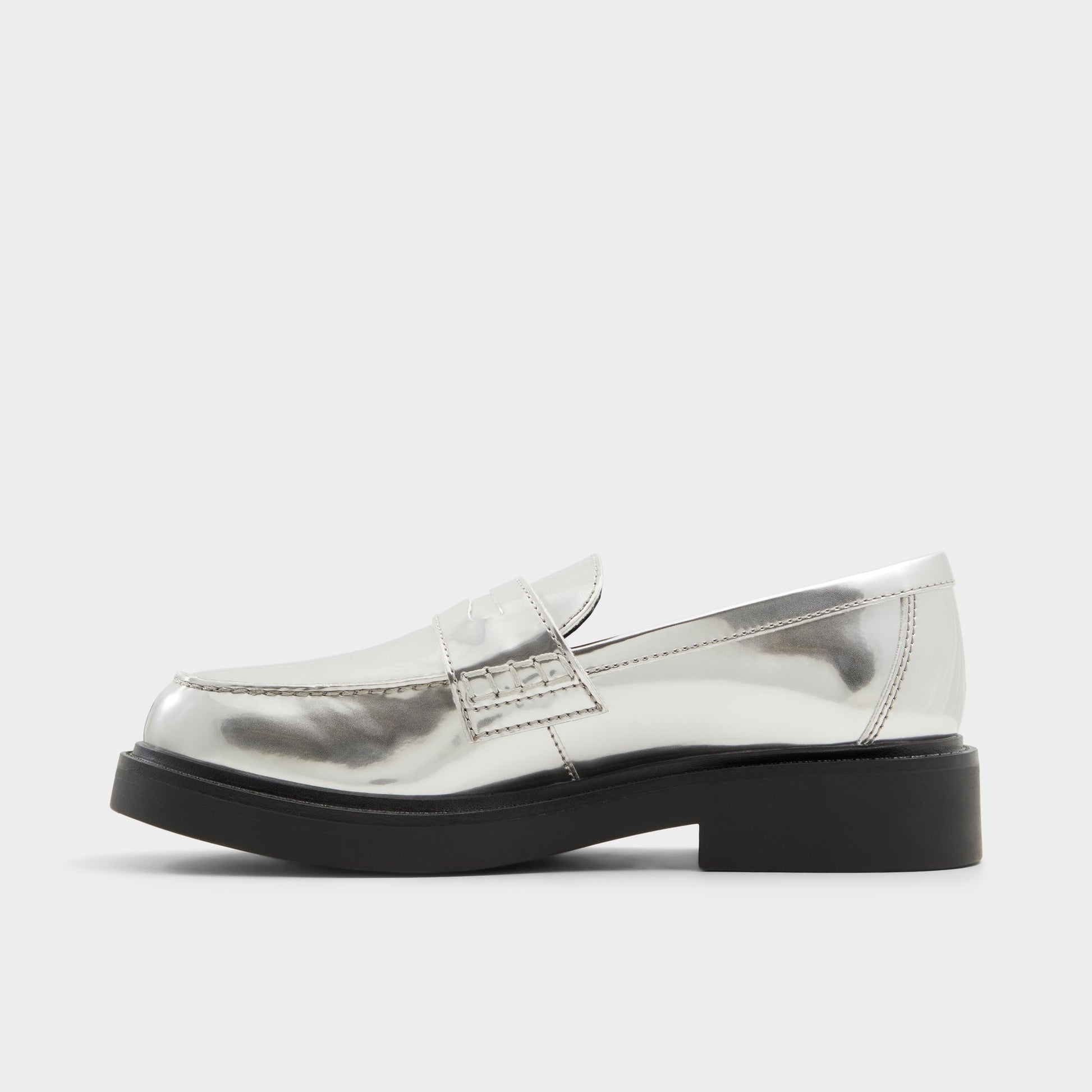 Side view of Silver Verima