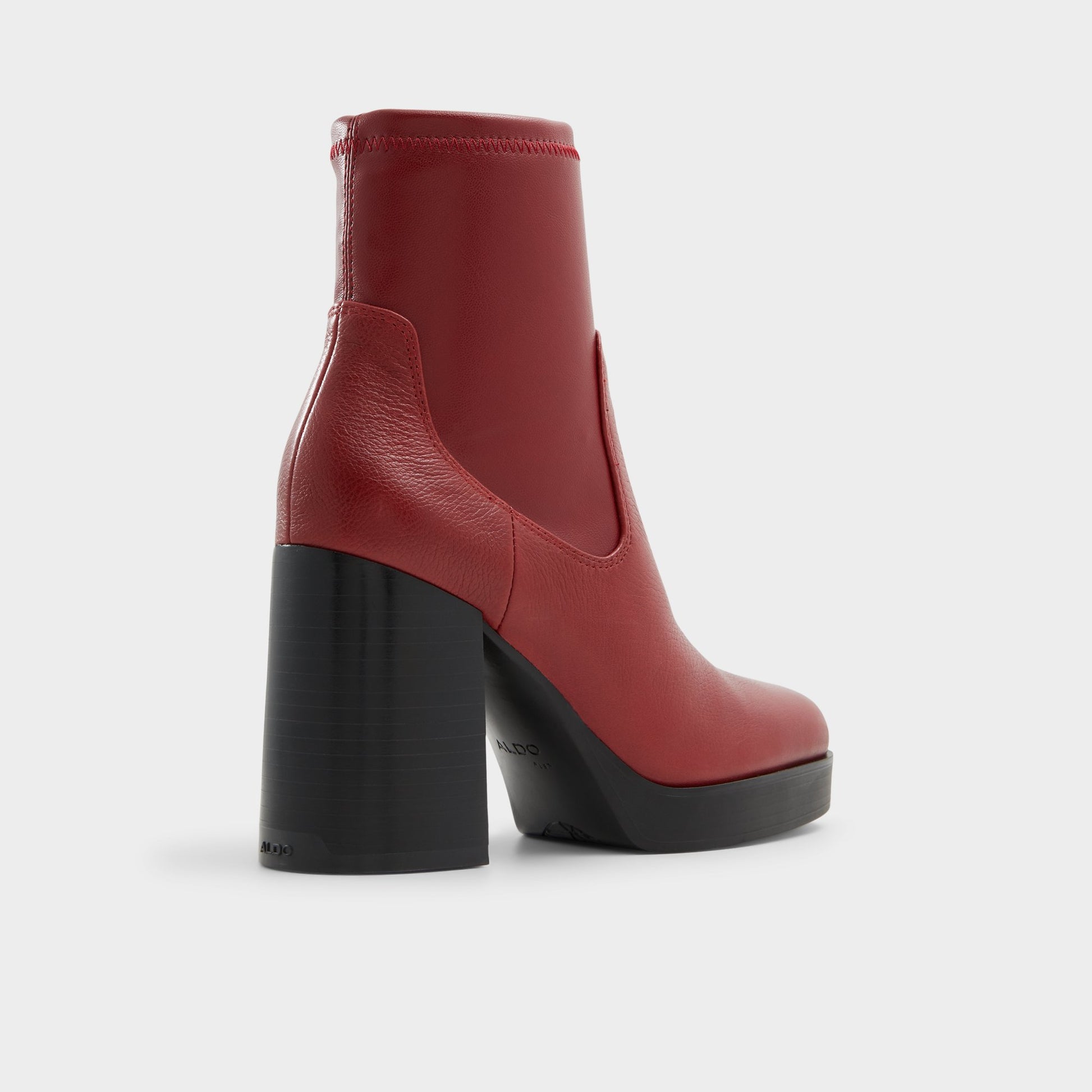 Three-quarter angle of Bordo Seraphica Chelsea boot's back side