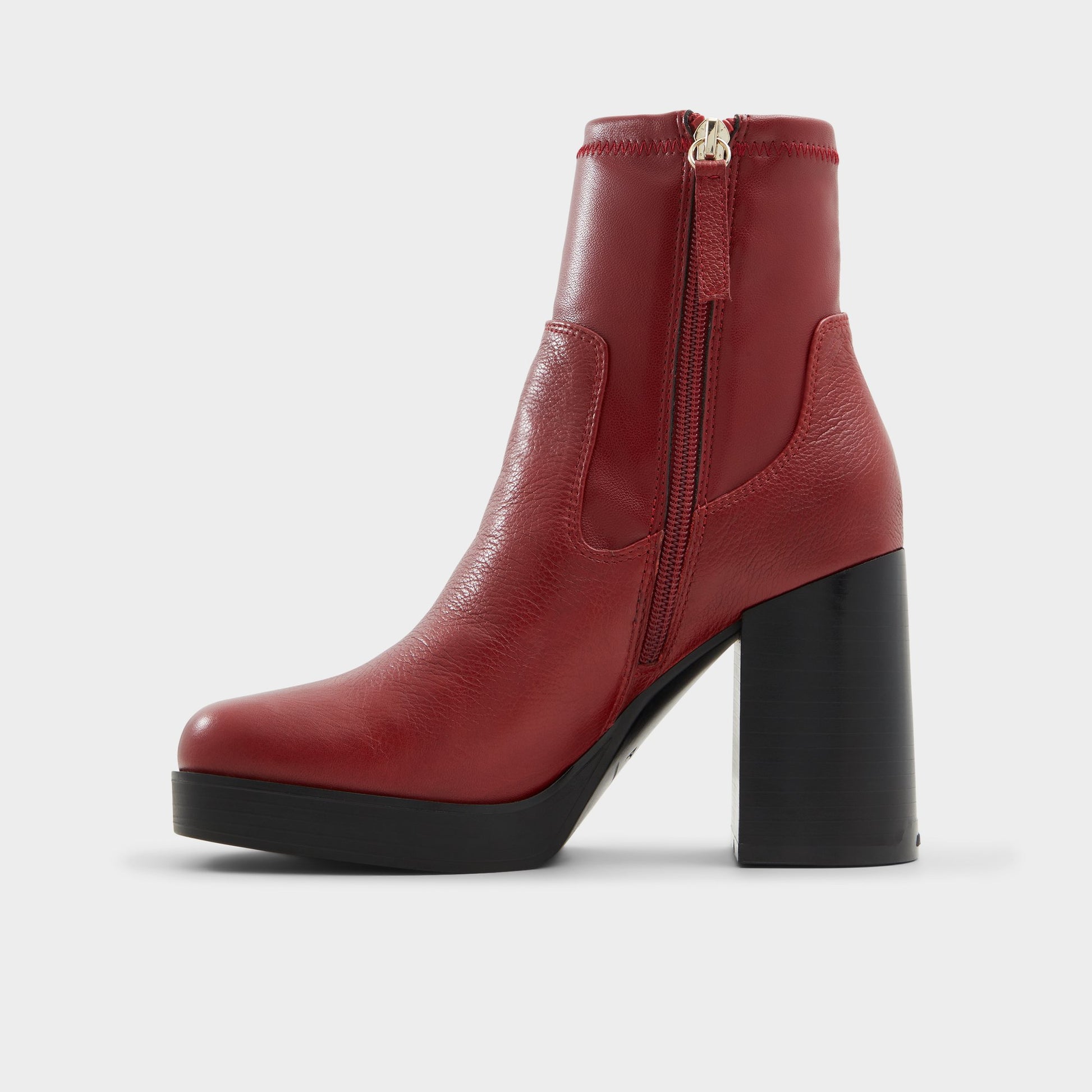 Side view of Bordo Seraphica Chelsea boot