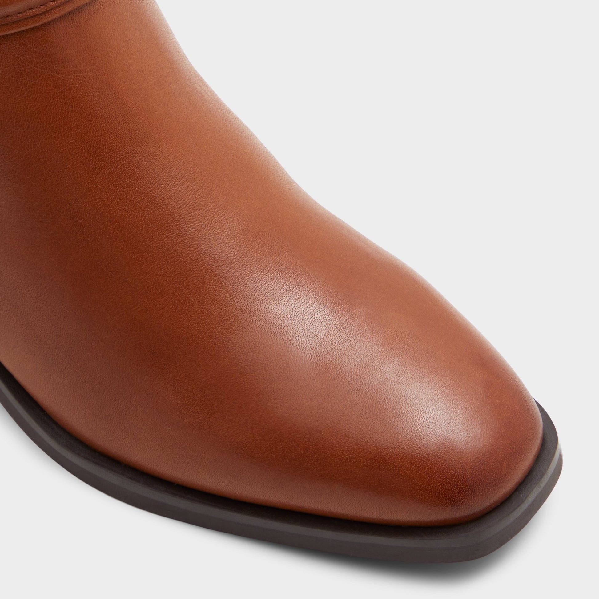 Gros plan de la Cognac Ocynwan Botte d'équitation