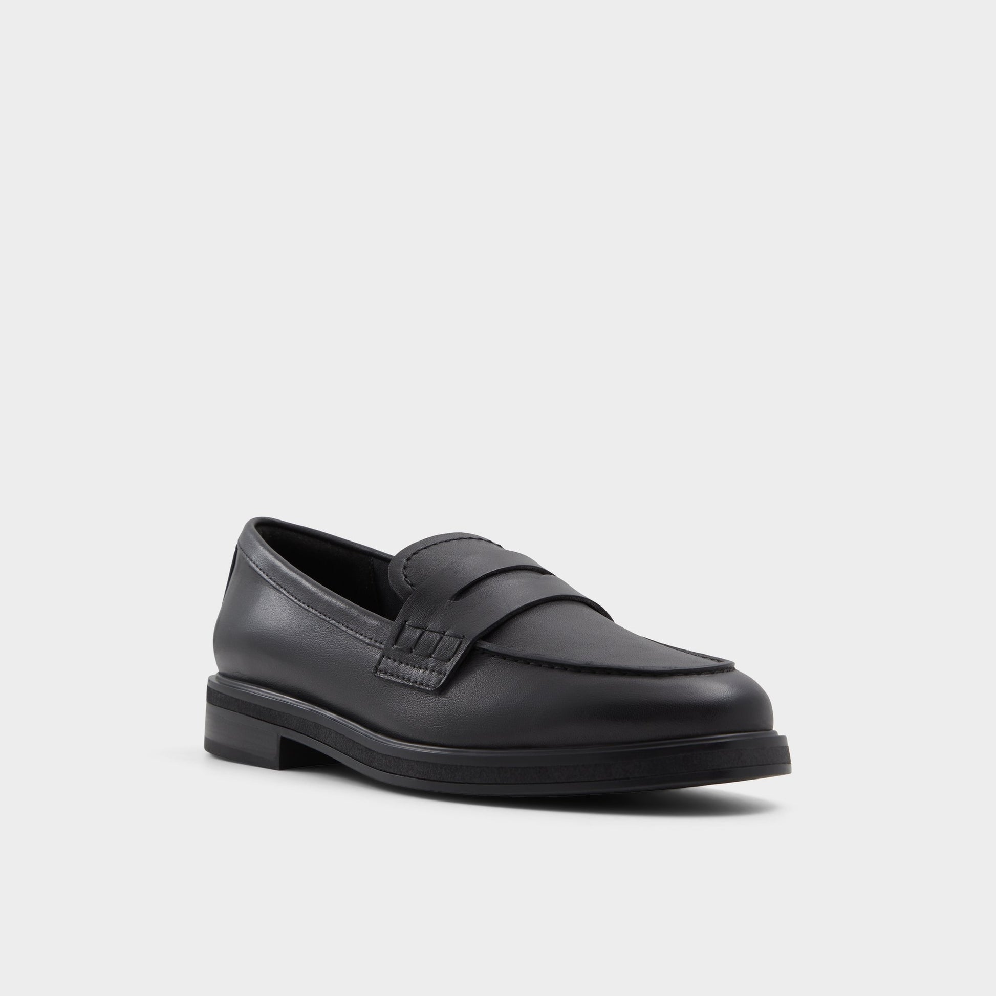 Three-quarter angle of Black Lededanten Loafer's front side