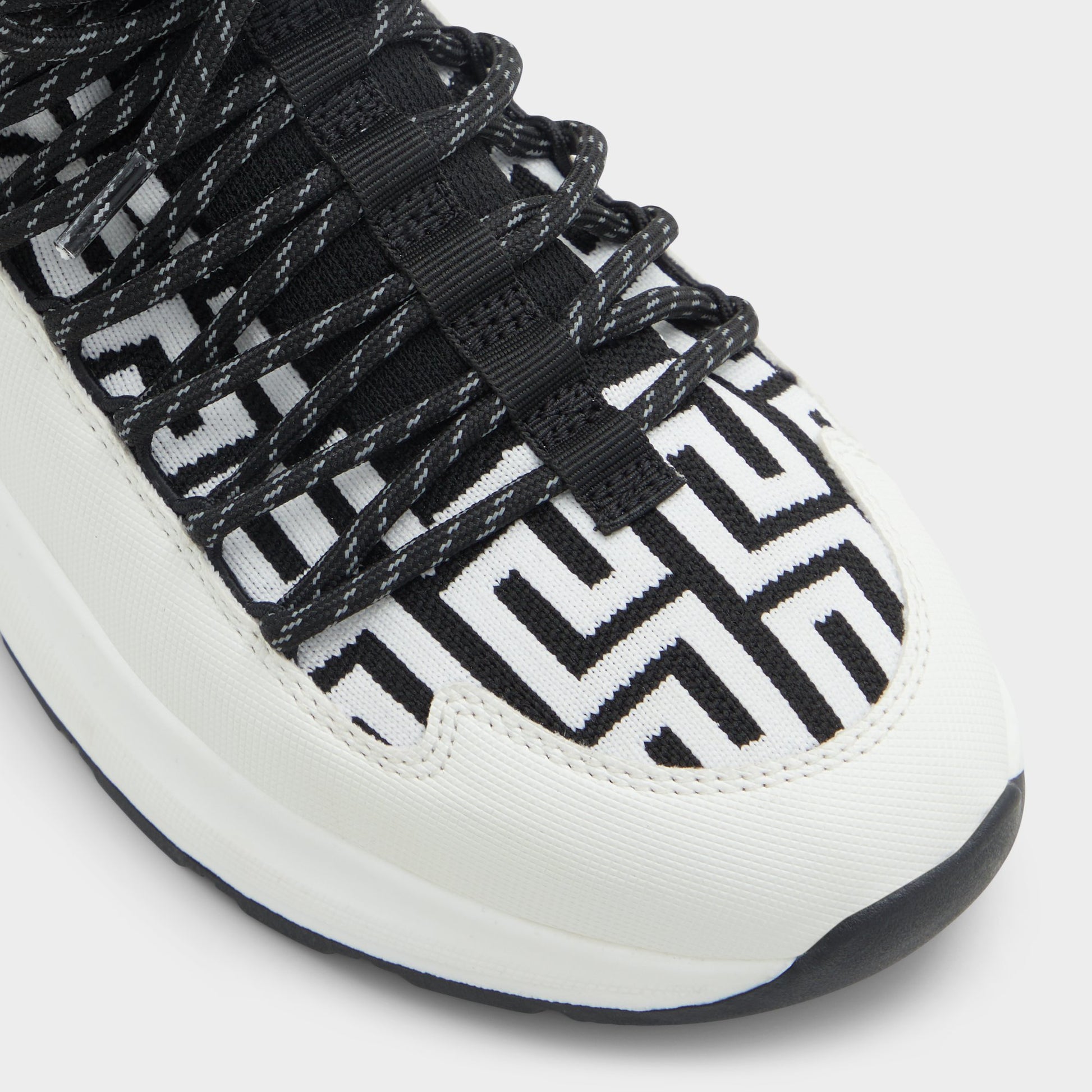 Close-up of the White/Black Everlynn Jogger sneaker