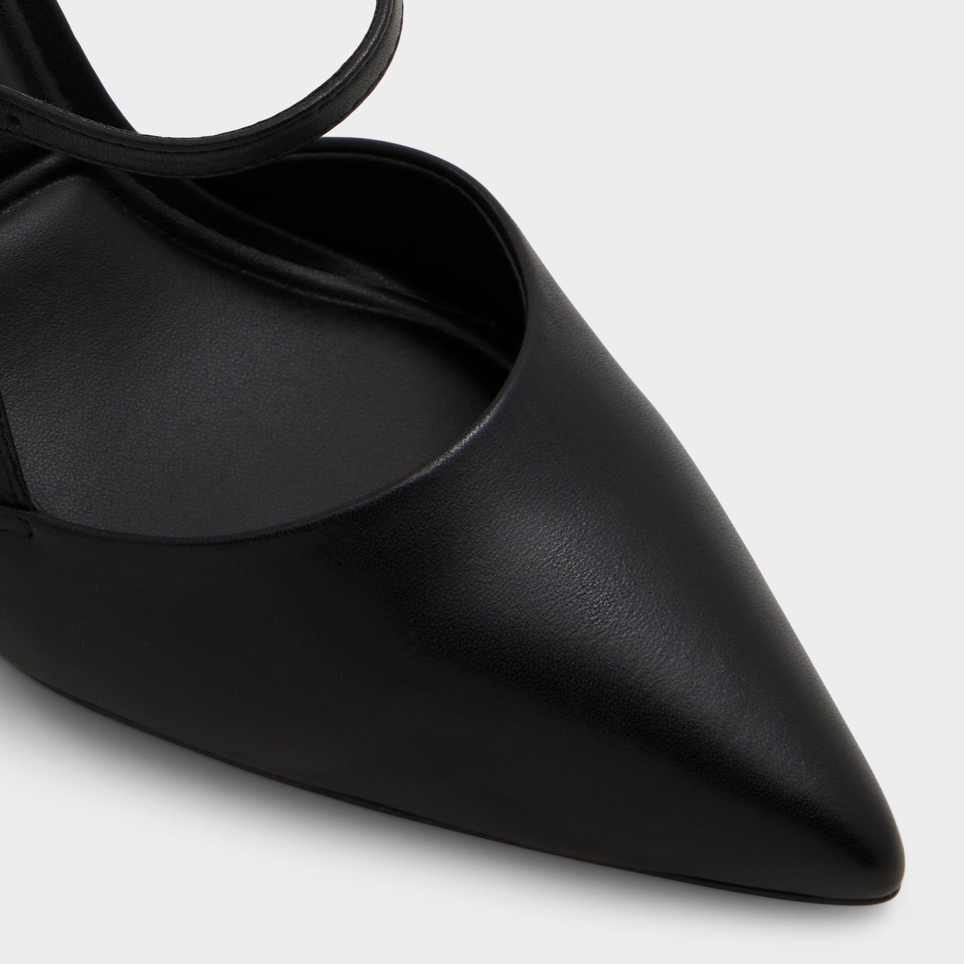 Close-up of the Black Darabriver Slingback pump