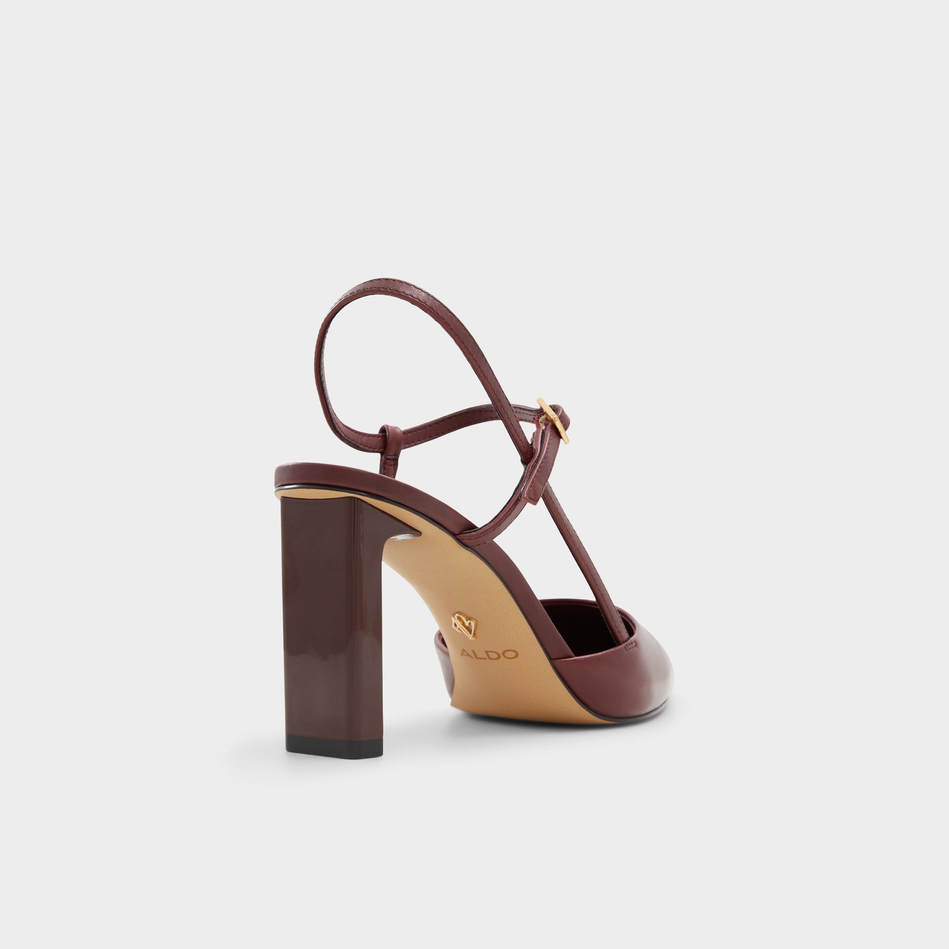 Three-quarter angle of Bordo Darabriver Slingback pump's back side