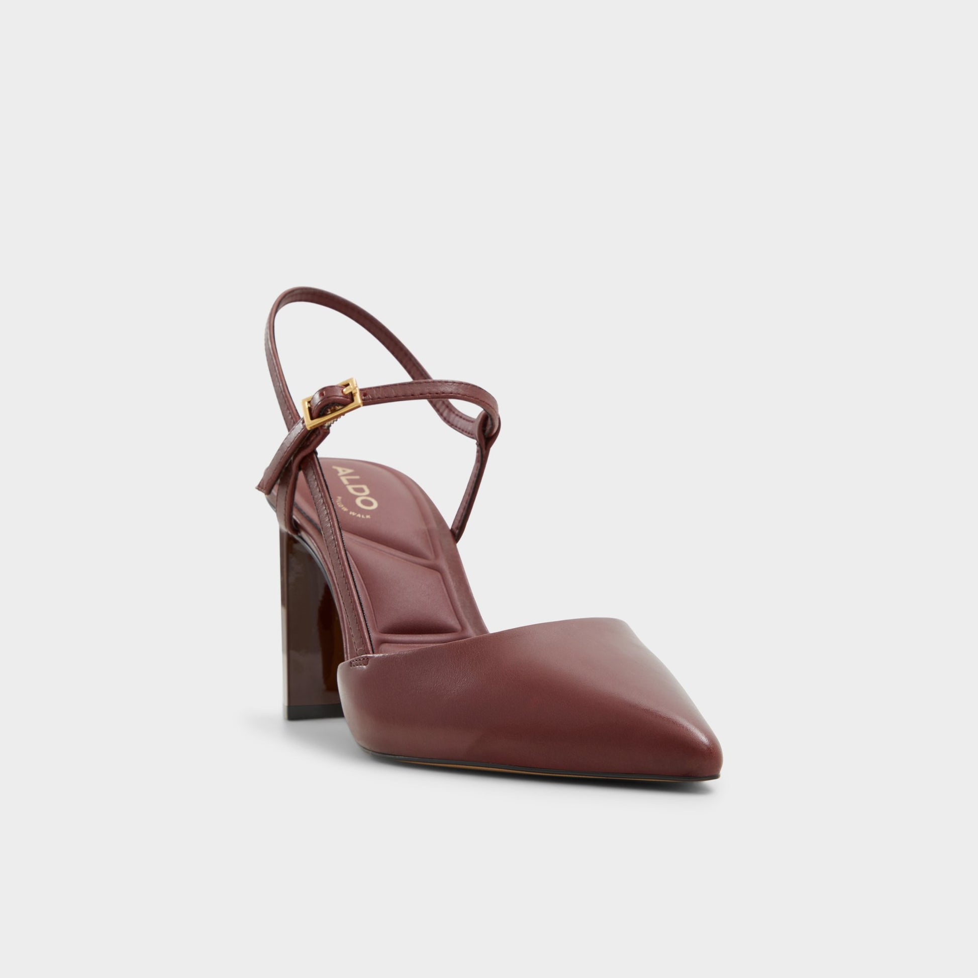 Three-quarter angle of Bordo Darabriver Slingback pump's front side