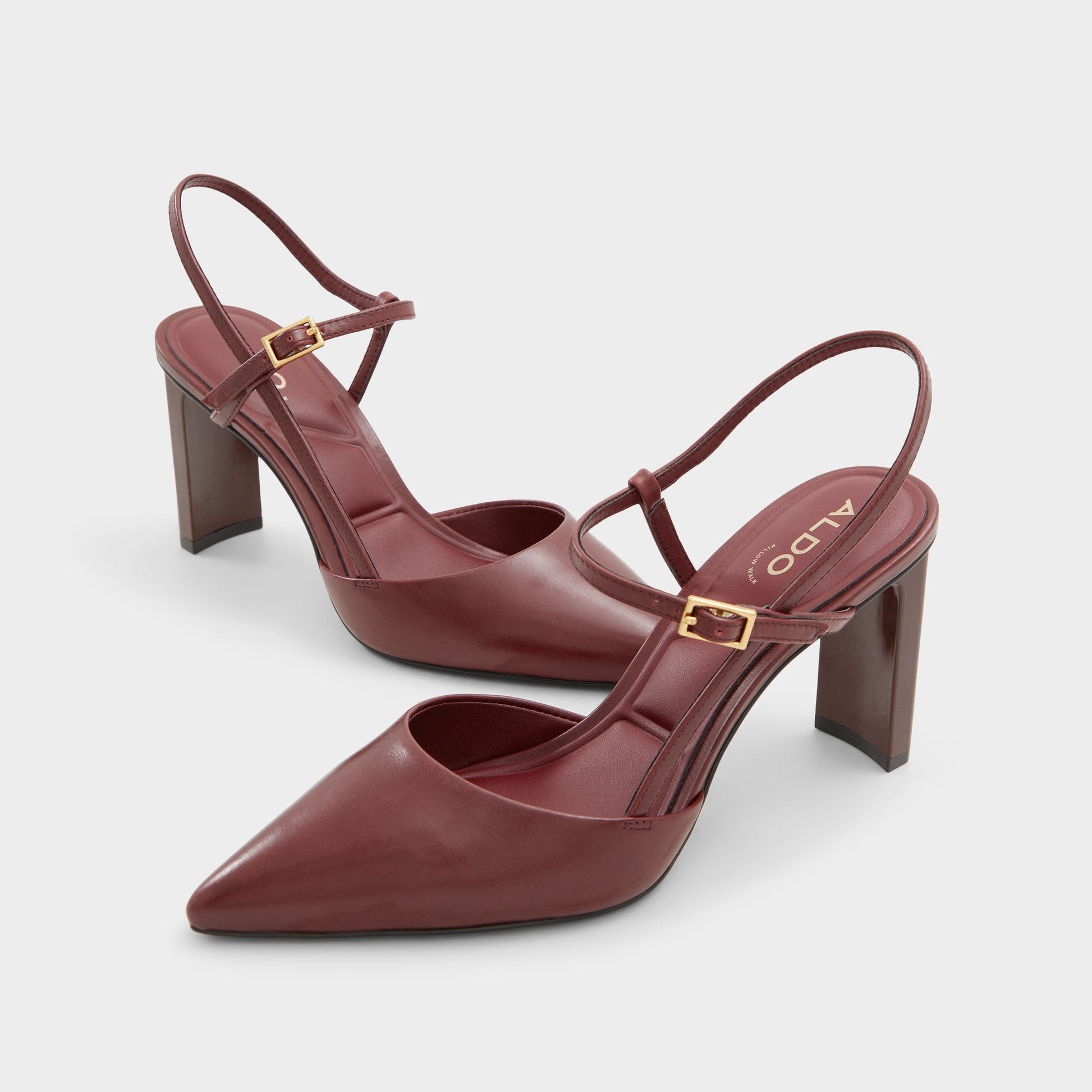 Highlighted view of a pair of Bordo Darabriver Slingback pumps
