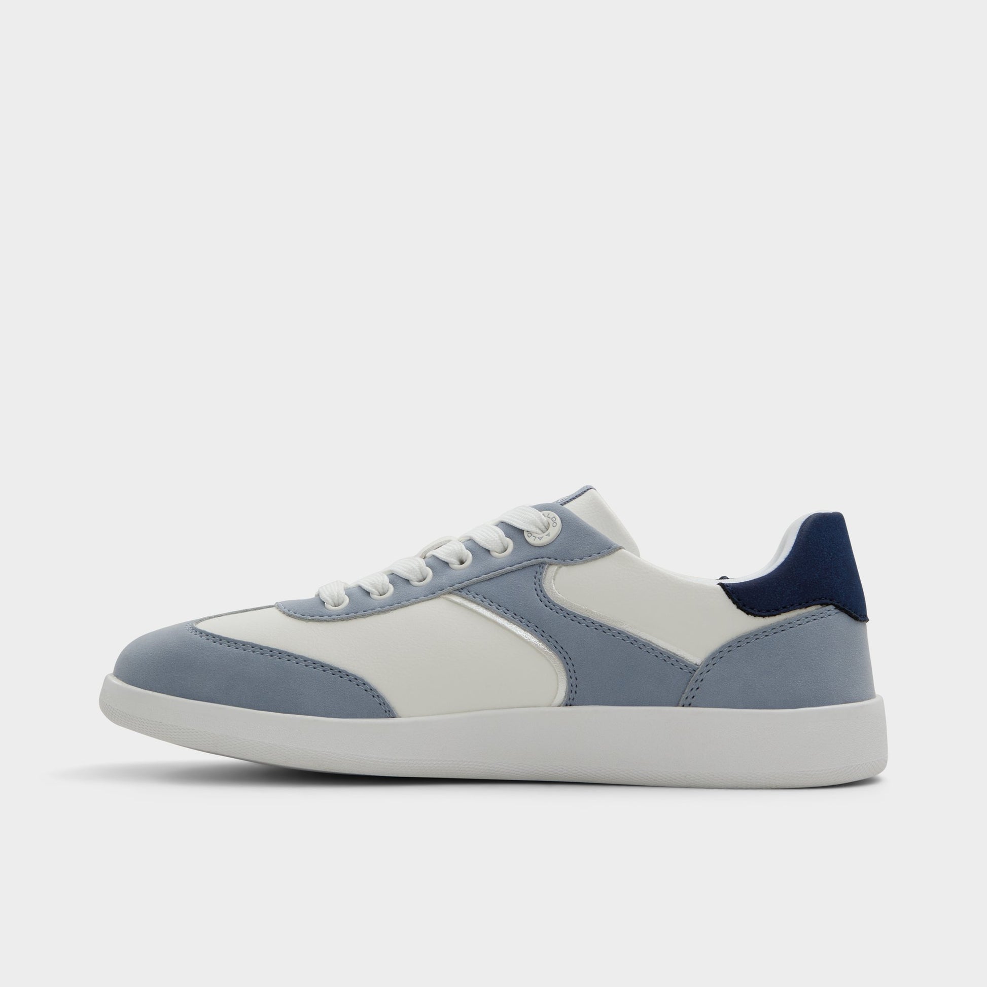 Vue latérale de Blanc/Marine Erilg Sneaker bas