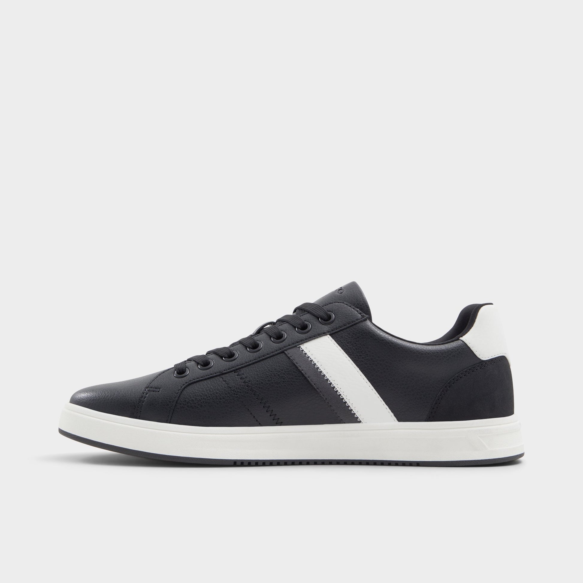 Side view of Open Black Citywalk Low top sneaker