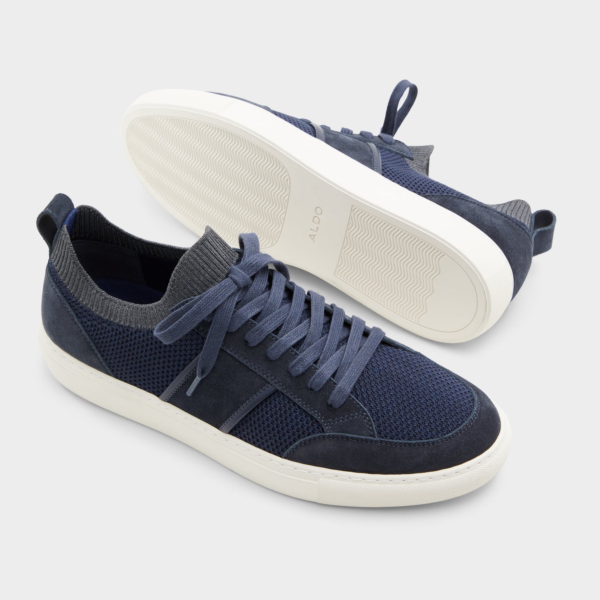 Highlighted view of a pair of Navy Owens Low top sneakers