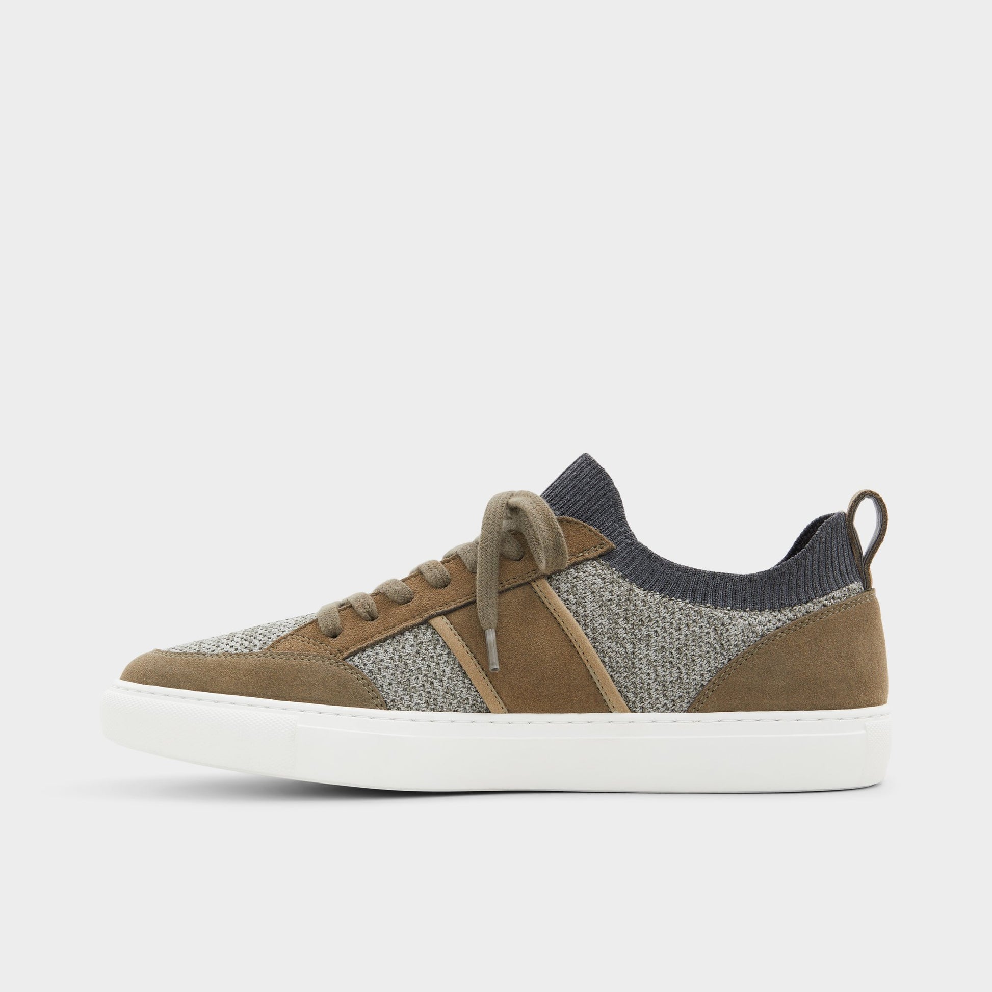 Side view of Olive Owens Low top sneaker