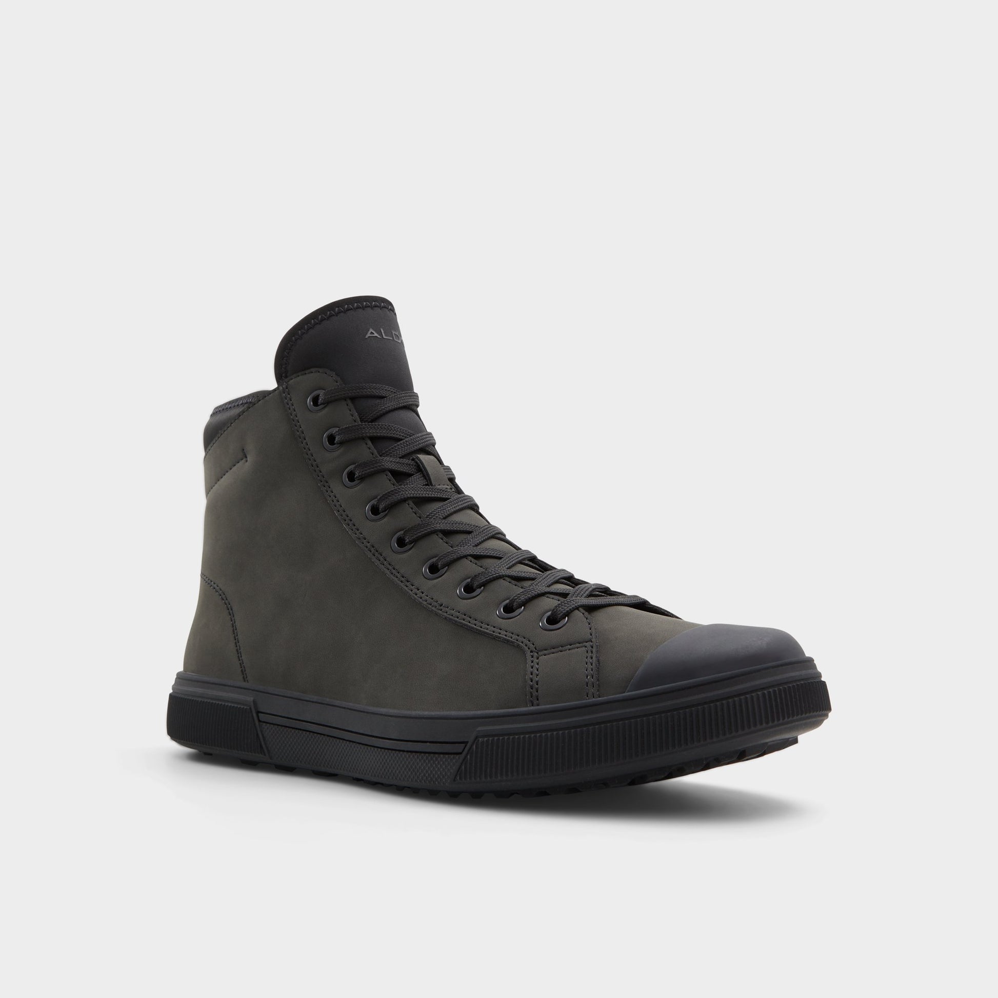 Three-quarter angle of Black Overflow Estanqueiro Lace-up boot's front side