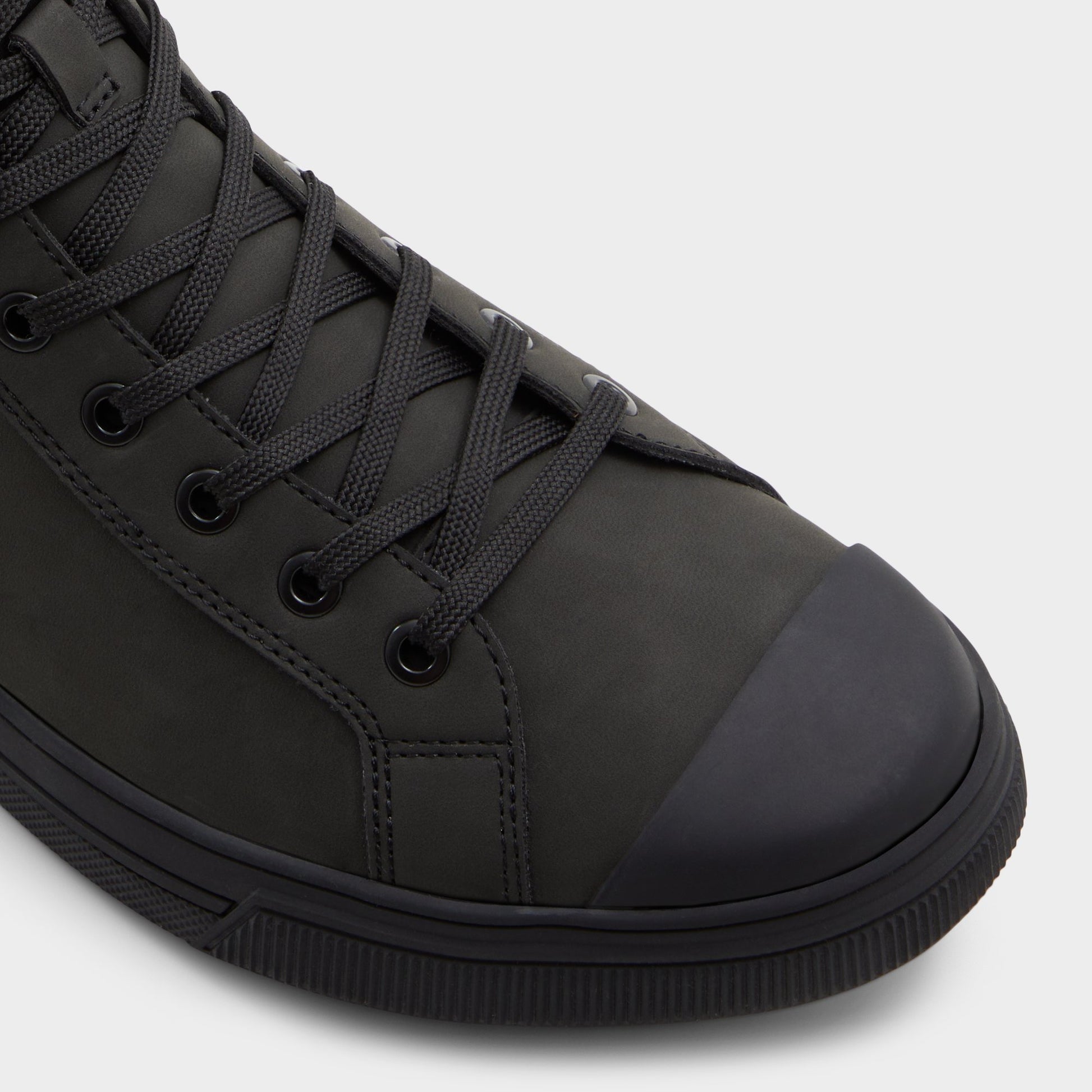 Close-up of the Black Overflow Estanqueiro Lace-up boot