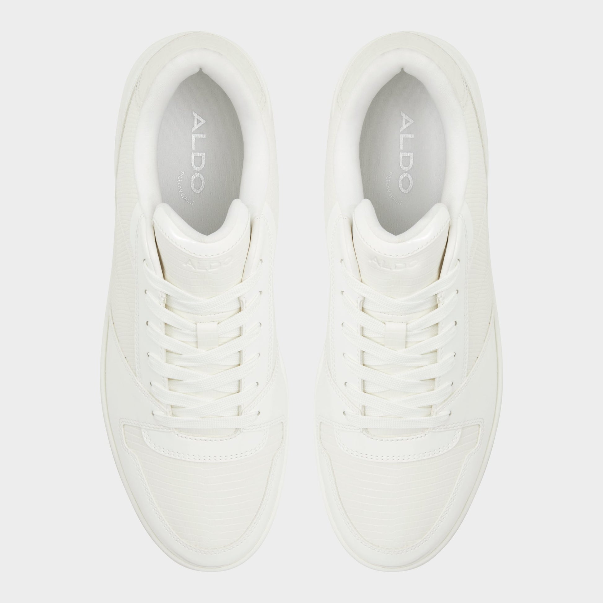 Vue de dessus de la Autre Blanc Zethan Sneaker