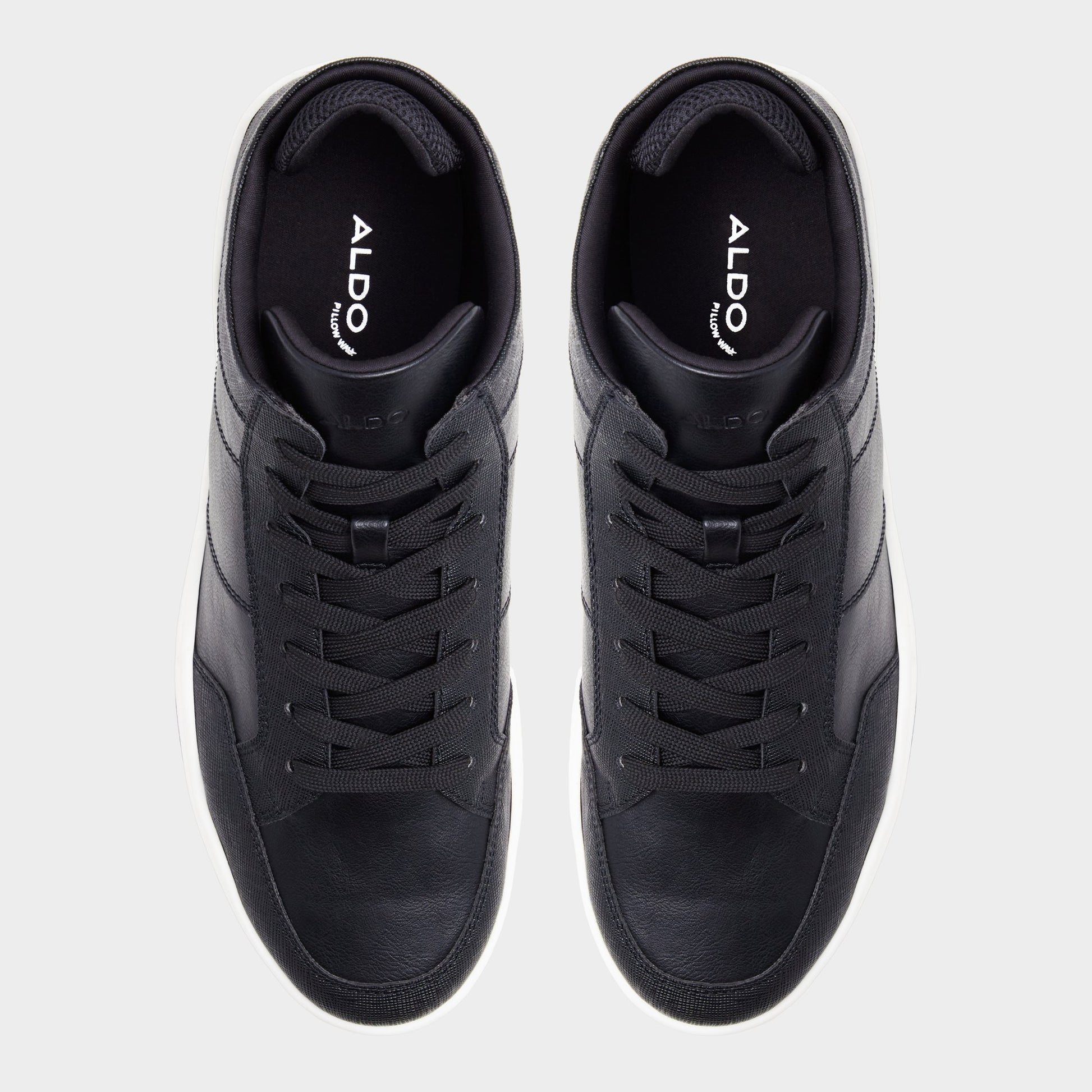Top-down view of the Black Victor High top sneaker