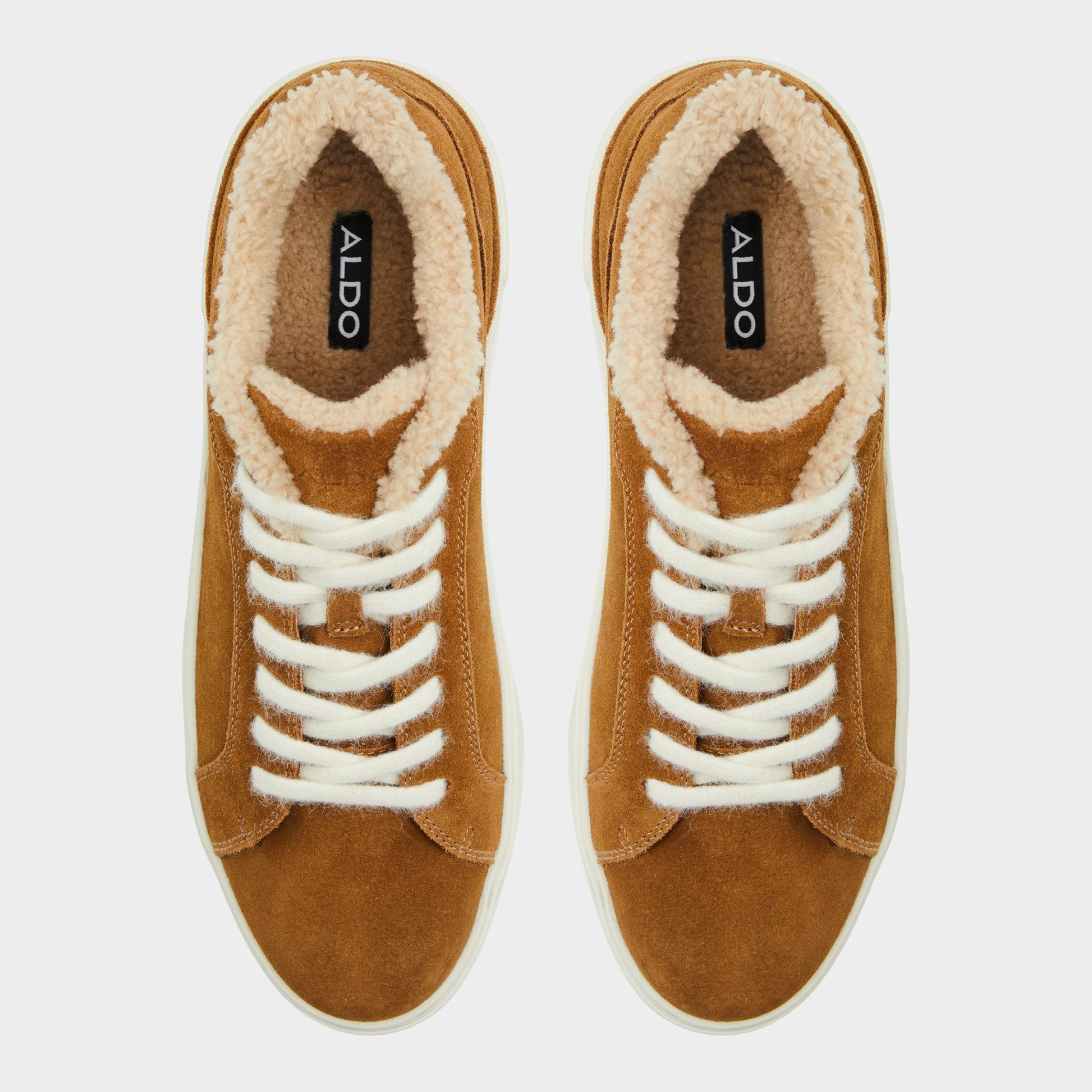 Top-down view of the Cognac Willio Low top sneaker