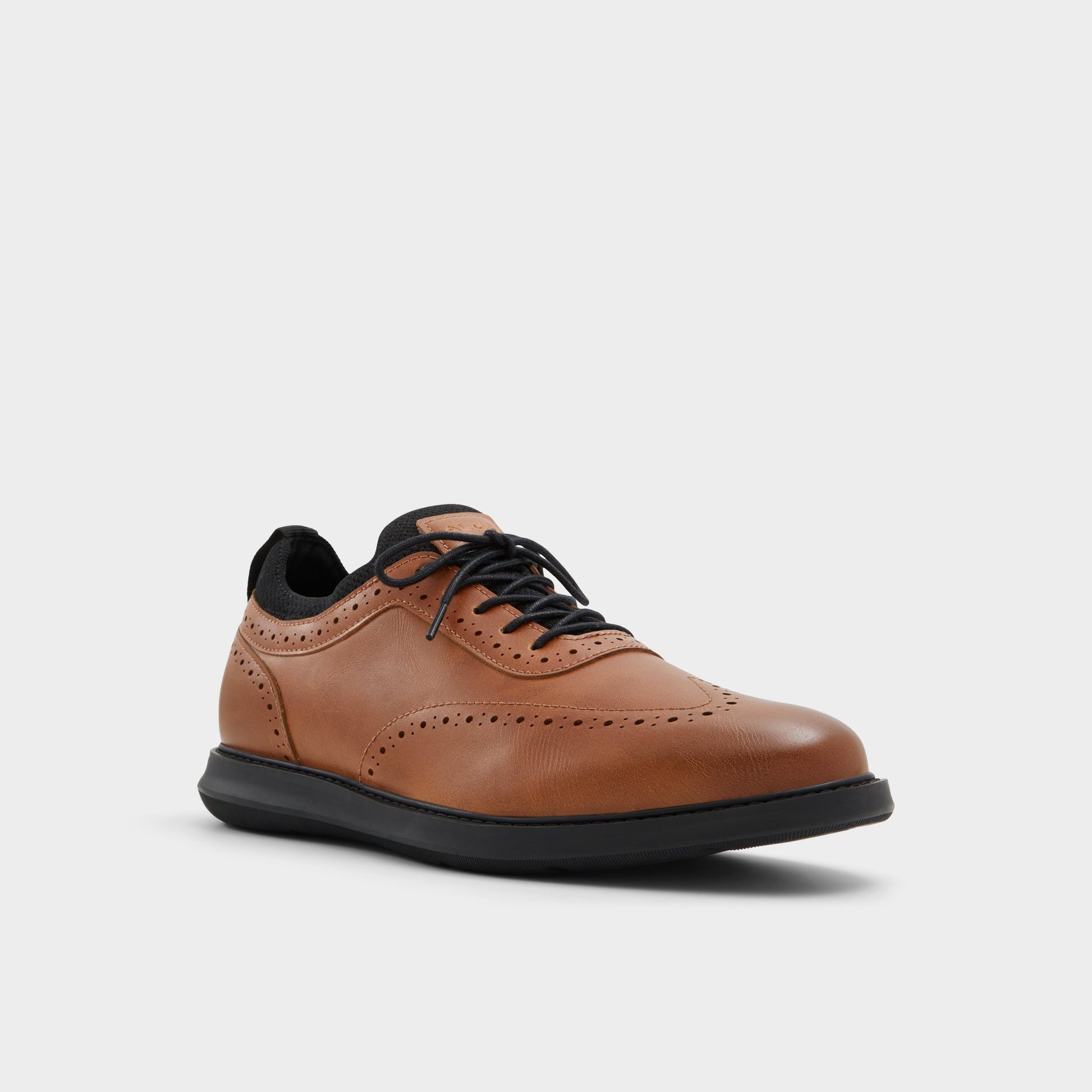 Three-quarter angle of Cognac Kalister Oxford shoe's front side