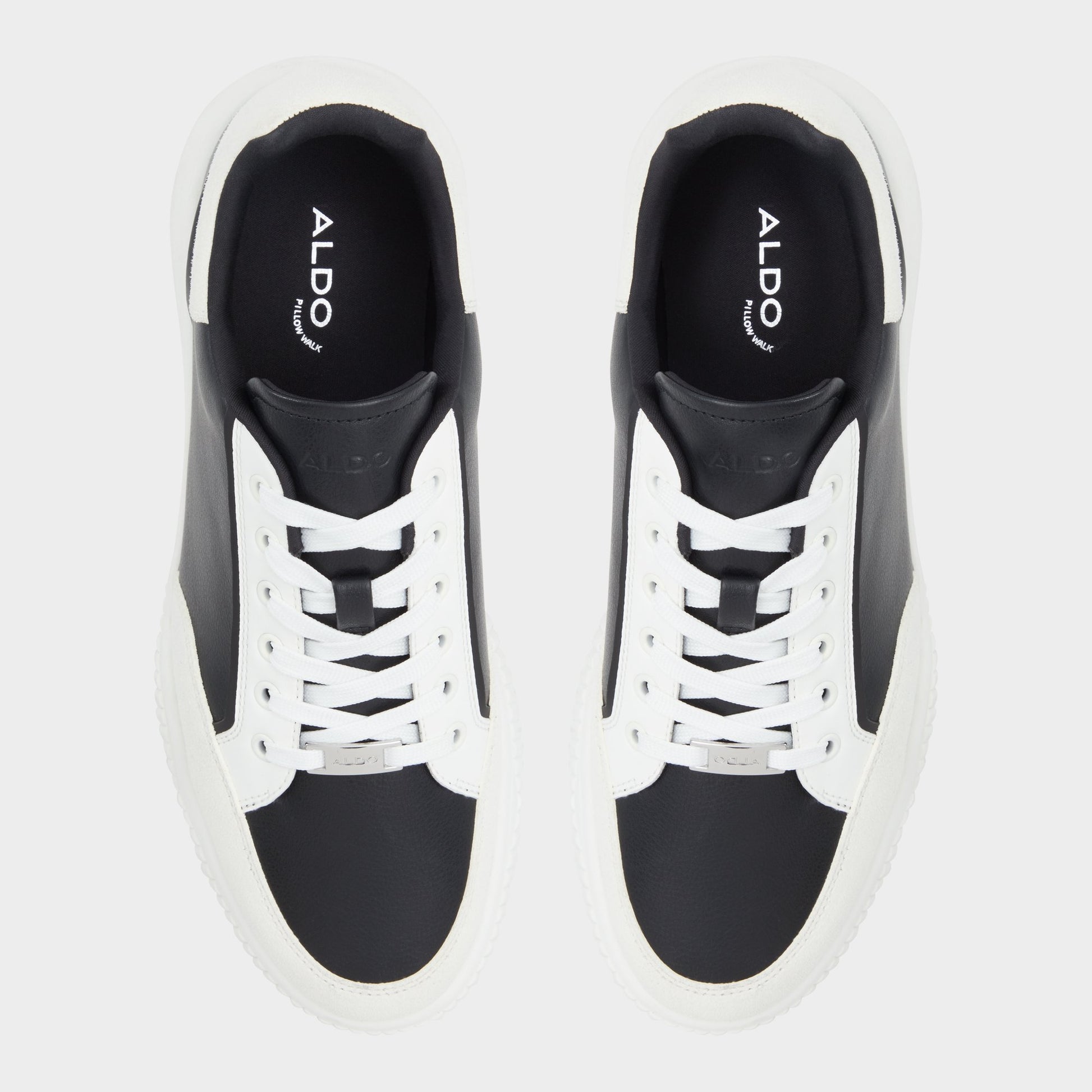 Top-down view of the Open Black Kylian Low top sneaker