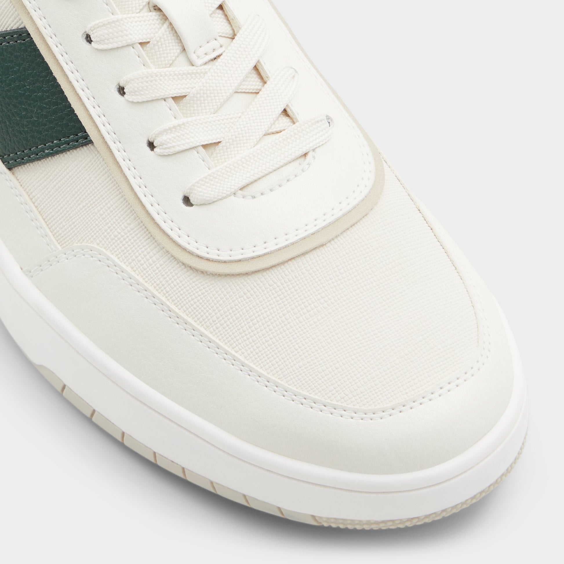 Close-up of the Natural Creed Low top sneaker