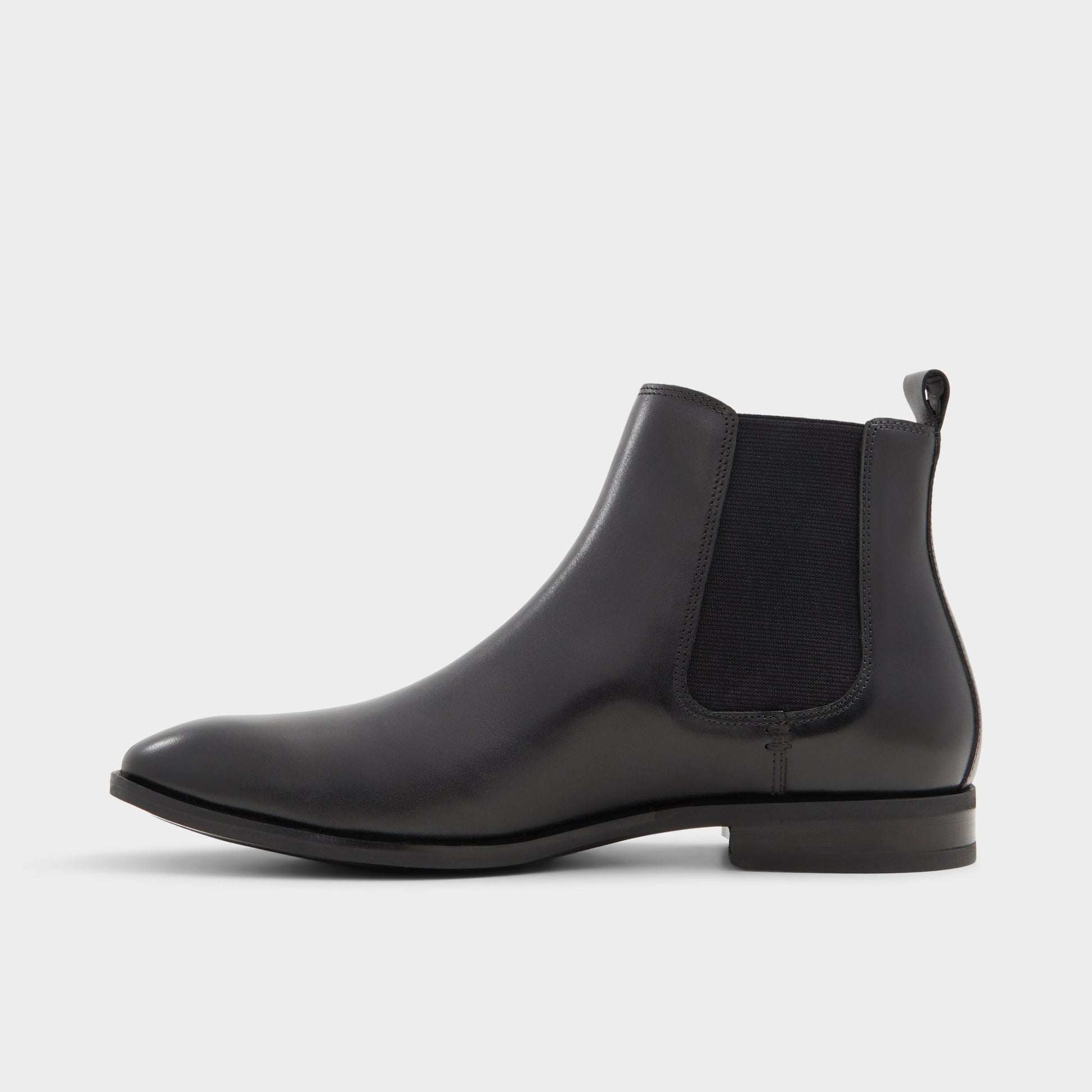 Vue latérale de Noir Frielia Botte Chelsea