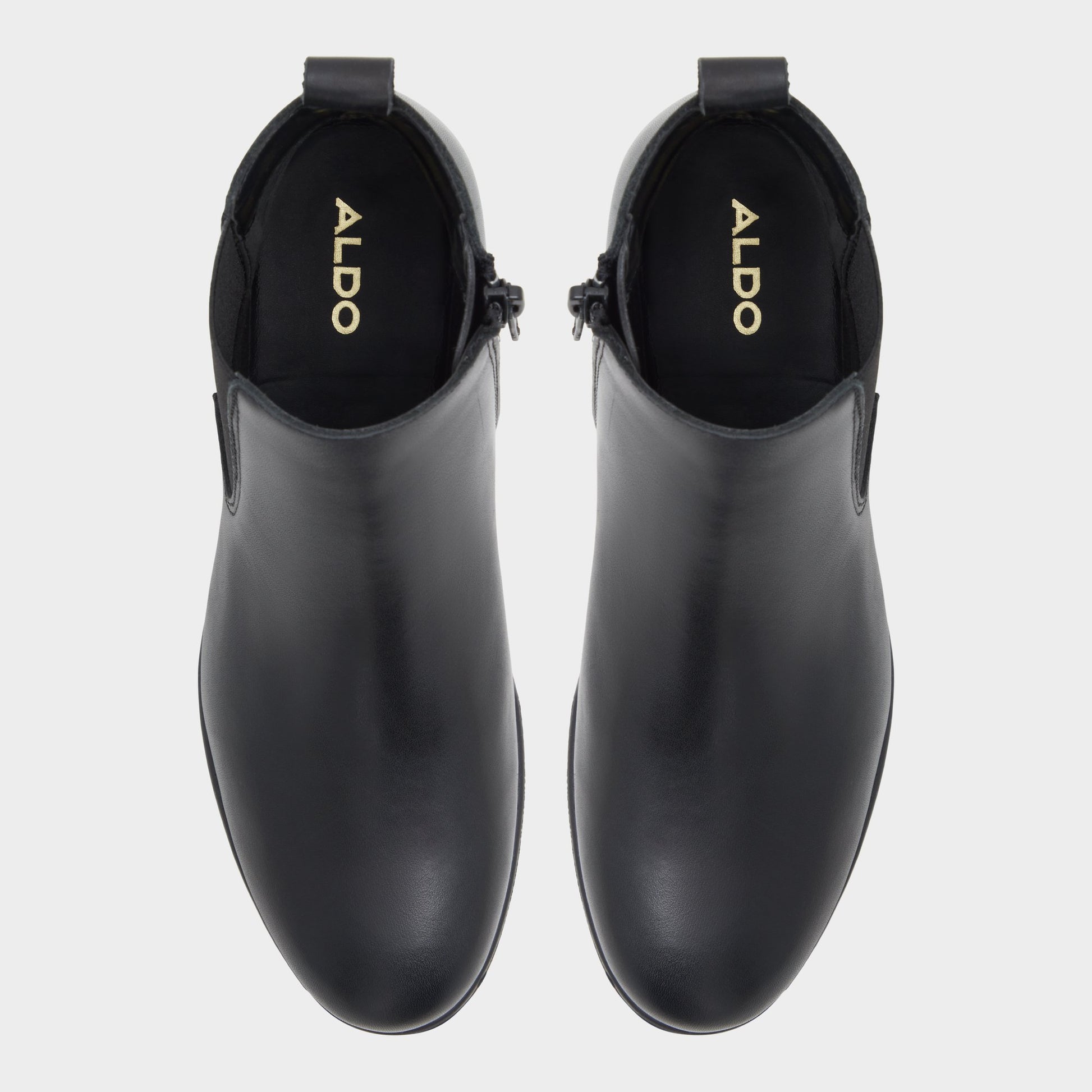 Top-down view of the Black Wicoenia Chelsea boot