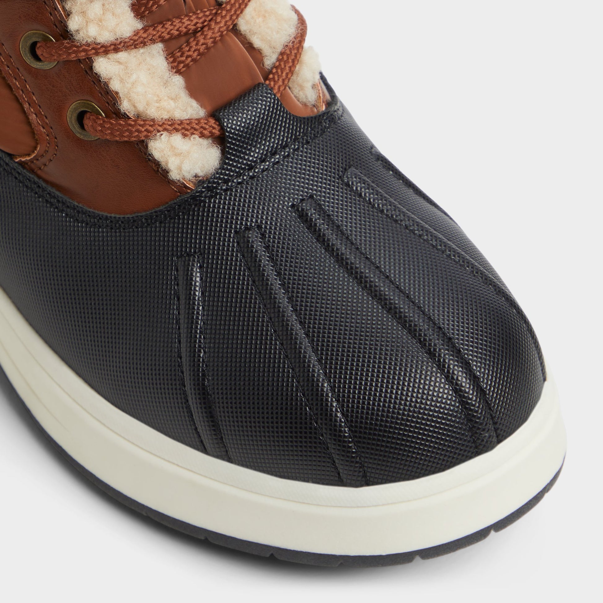 Close-up of the Cognac Chilly