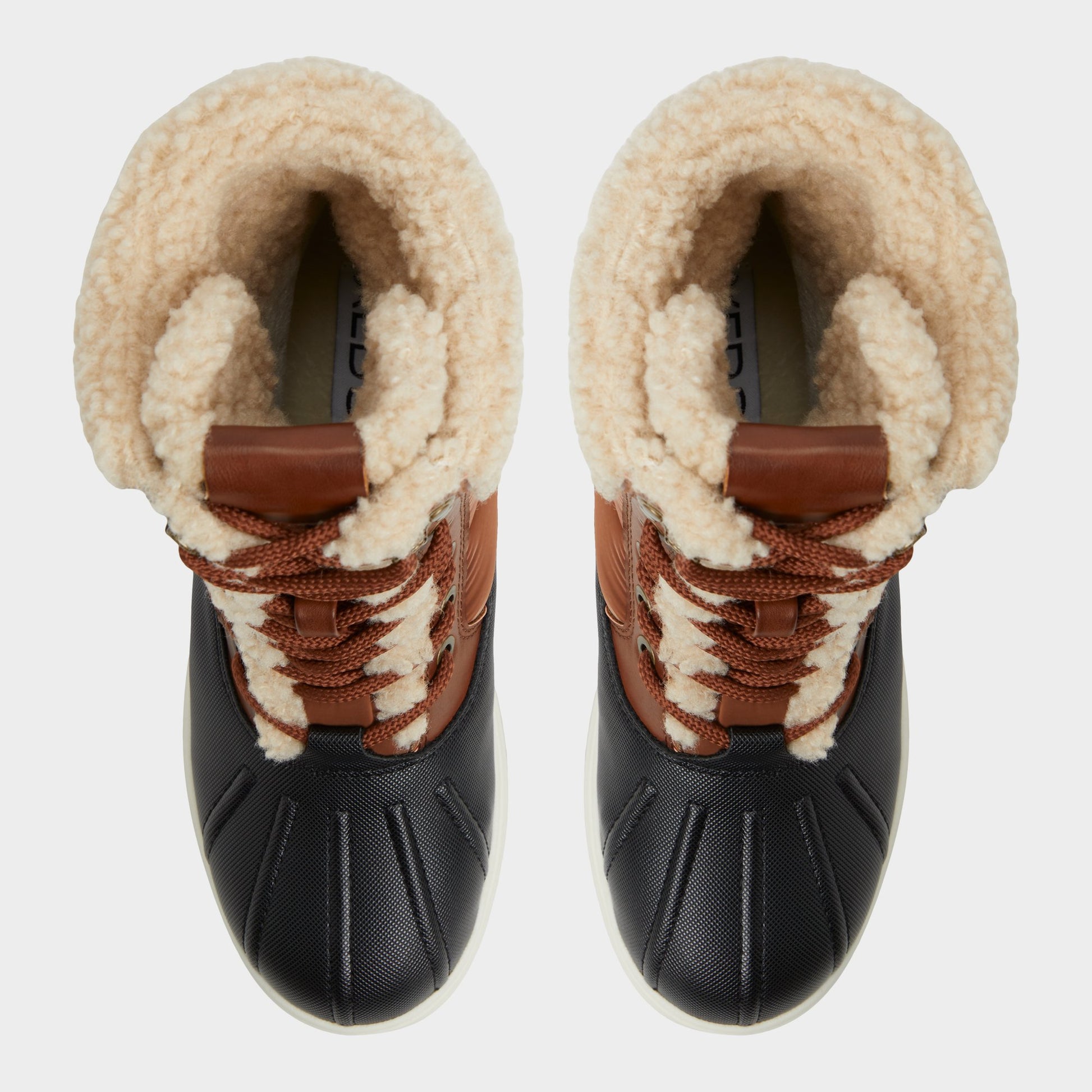 Top-down view of the Cognac Chilly