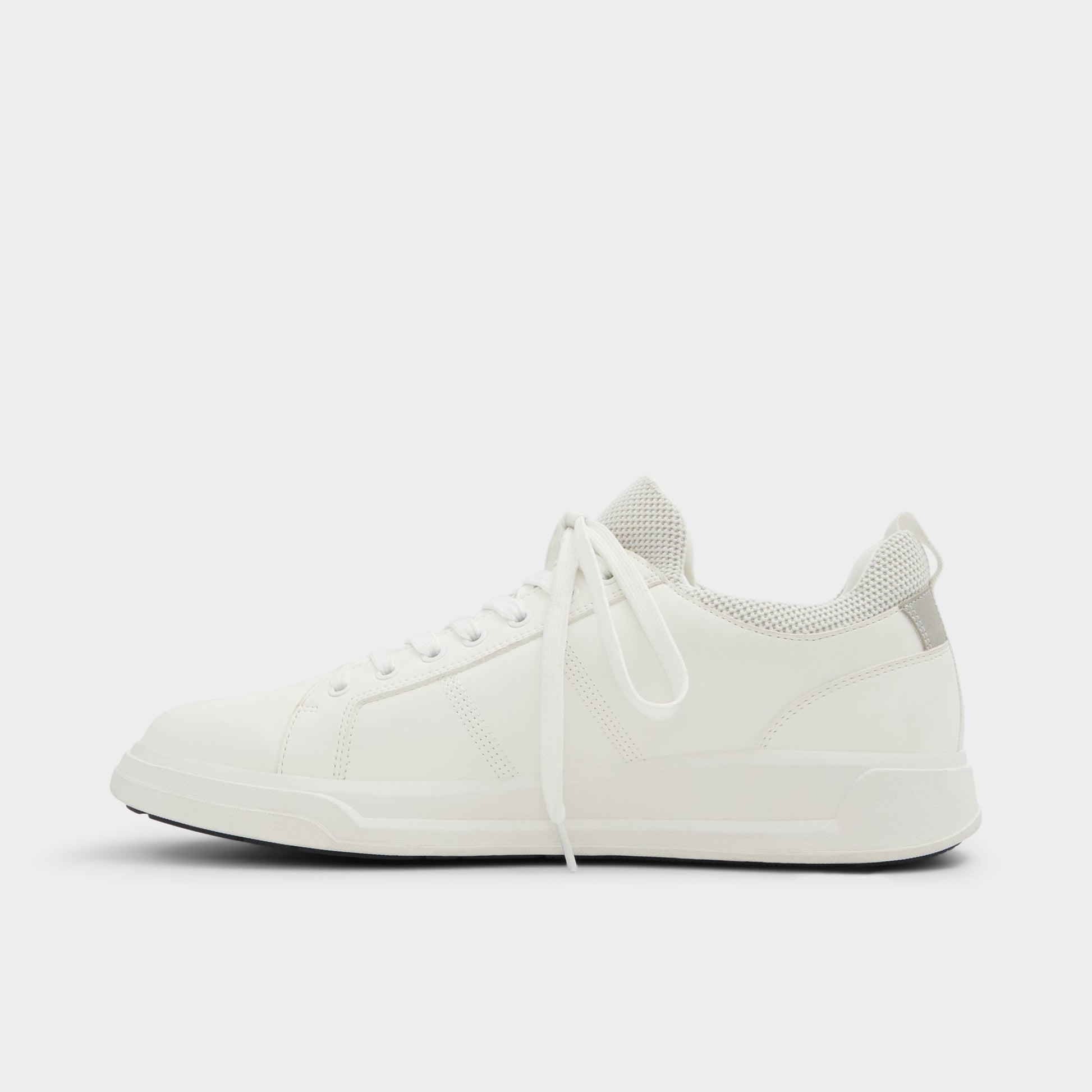 Side view of White Prasien Low top sneaker